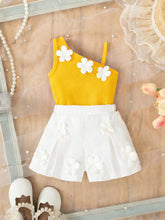 2pcs Girls Floral Appliqué Camisole & Shorts Set - Buttercup