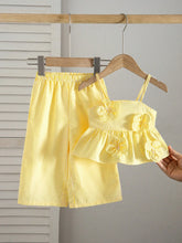 2pcs Girls Striped 3D Floral Camisole & Wide-Leg Pants Set - Butter...