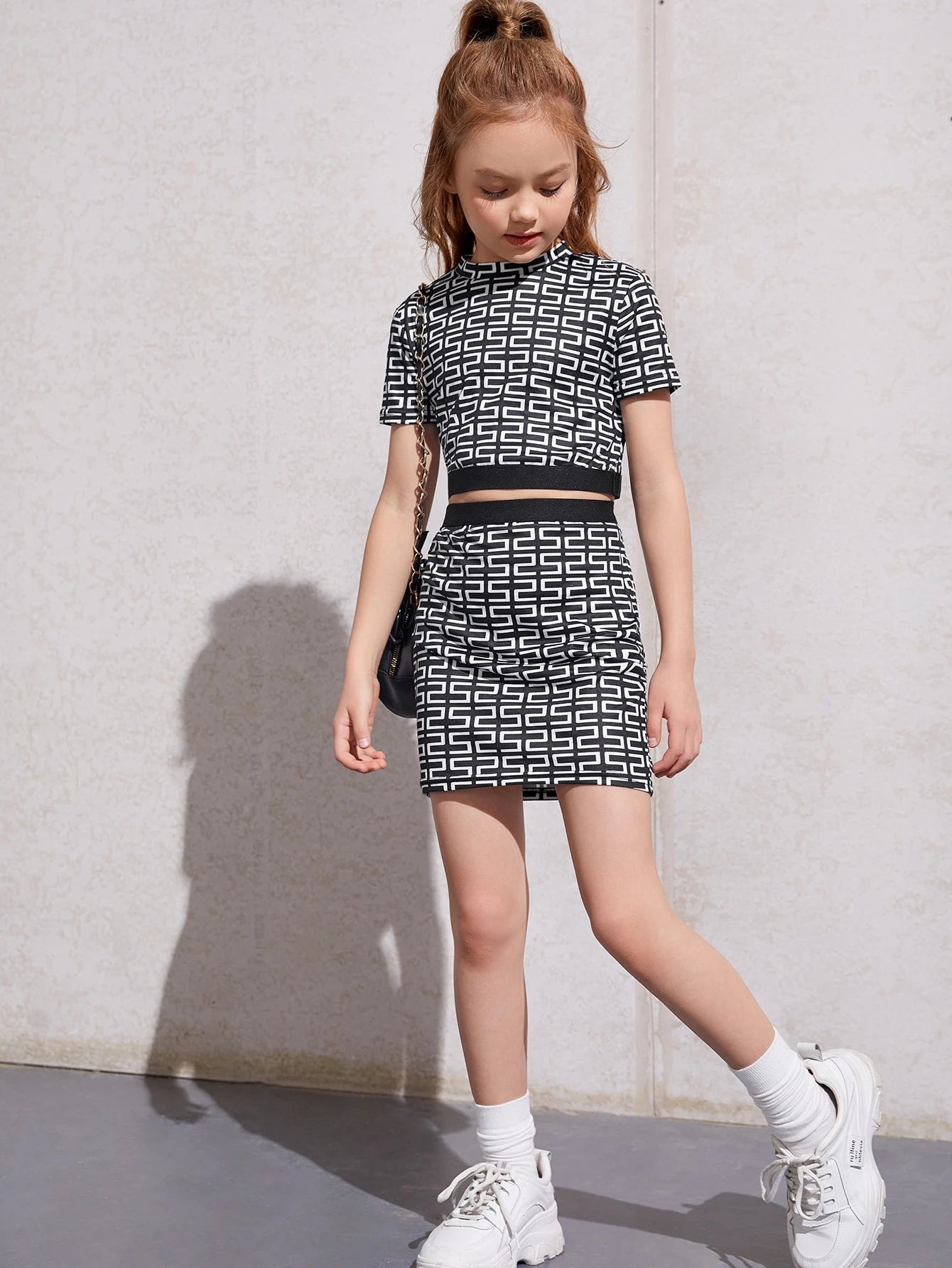 2pcs Big Girls Geo Print Crop Top & Mini Skirt Set - Onyx | 21 Cent...