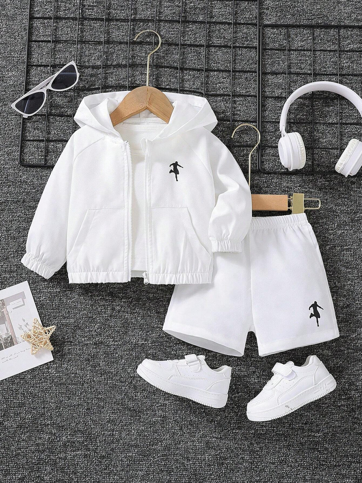 2pcs Boys Athlete Silhouette Zip-Up Hoodie & Shorts Set - Ivory | 2...