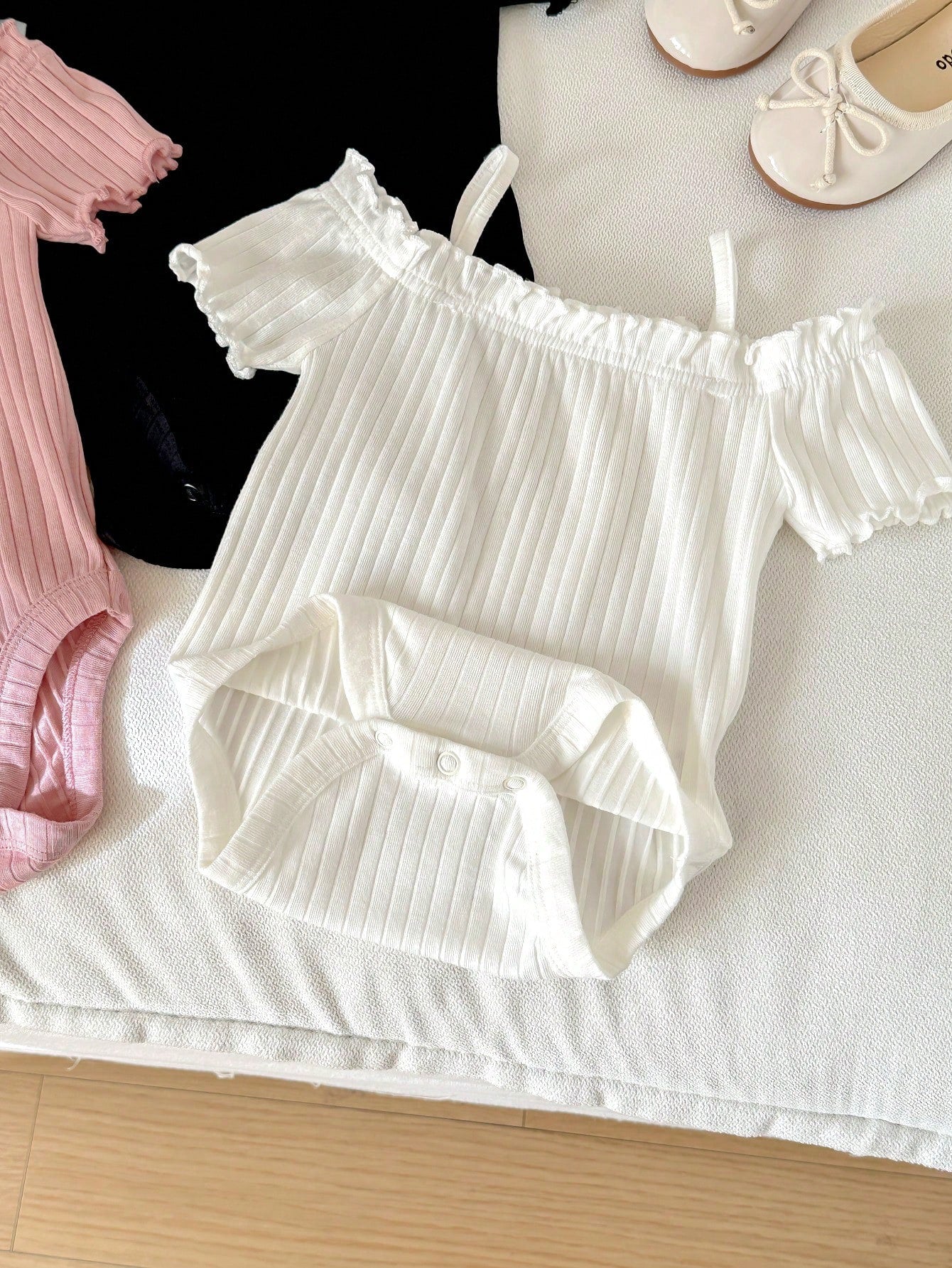 Baby Girls Off-Shoulder Ruffle Ribbed Bodysuit - Blush