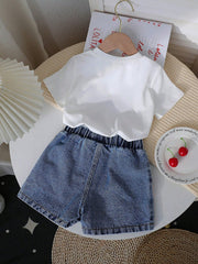 2pcs Girls Bow Print Tee & Pearl Denim Shorts Set - Ivory