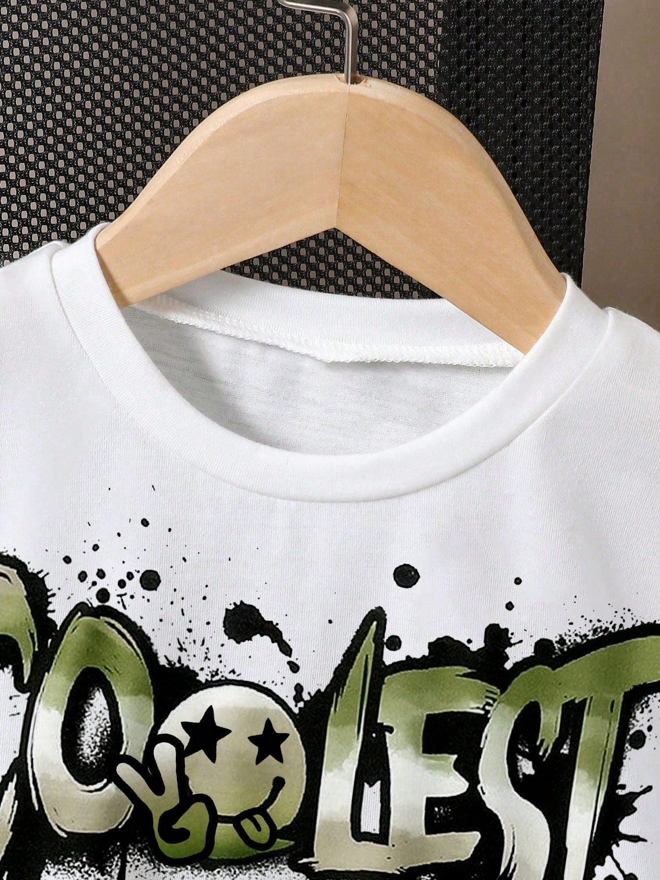 2pcs Boys Letter Graphic Tee & Shorts Set - Ivory