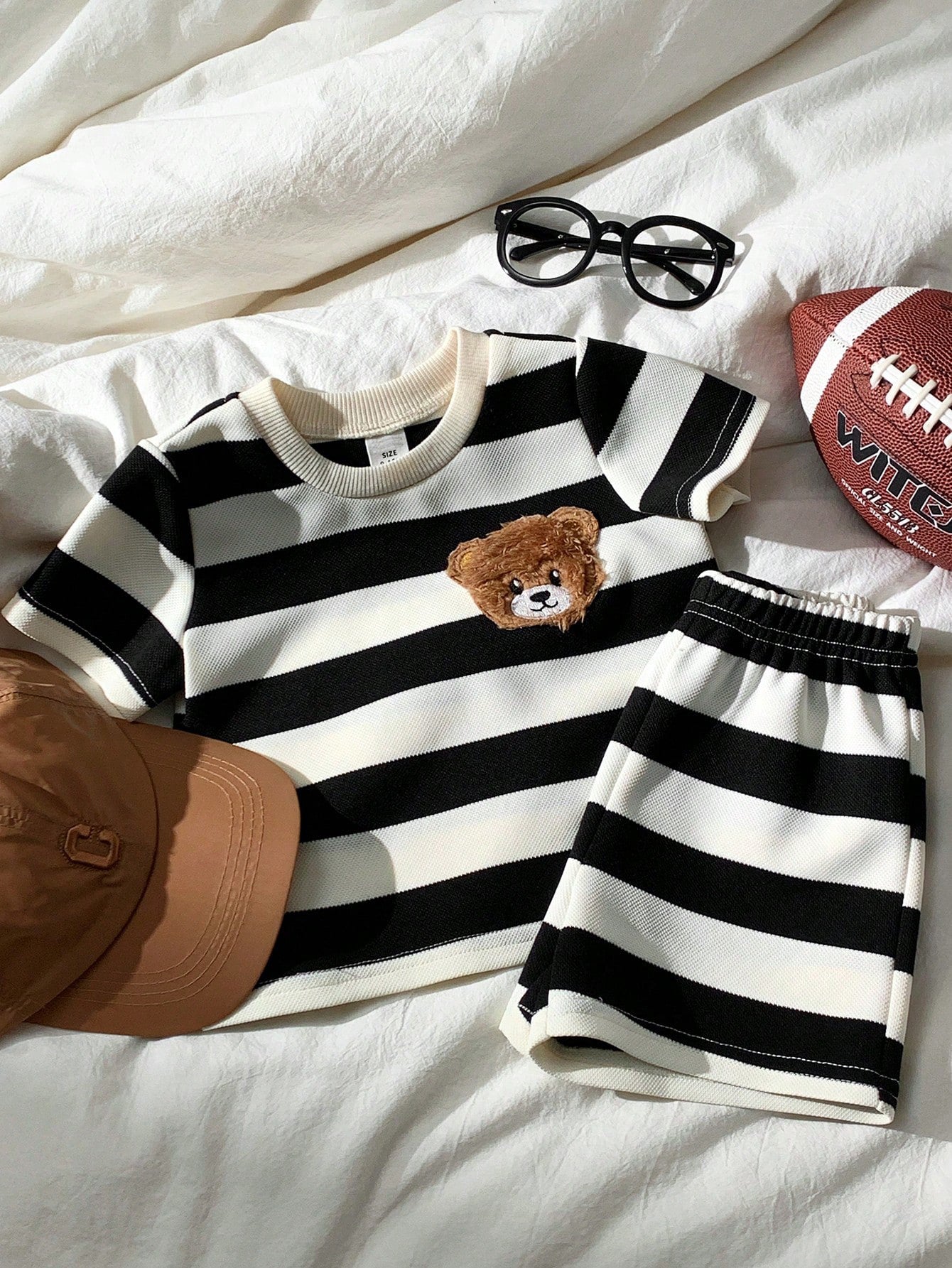 2pcs Boys Bear Embroidered Stripe Tee & Shorts Set - Ivory