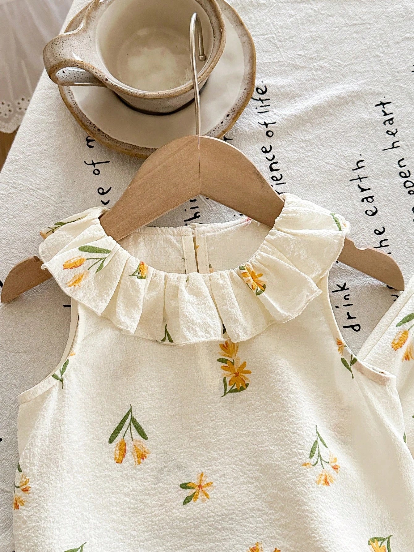 2pcs Girls Floral Ruffle Collar Top & Pants Set - Ivory | 21 Centur...