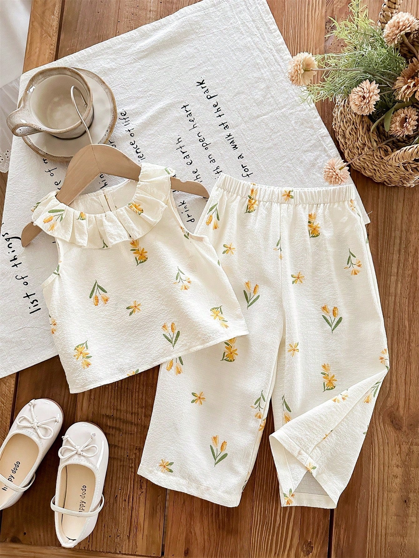 2pcs Girls Floral Ruffle Collar Top & Pants Set - Ivory | 21 Centur...