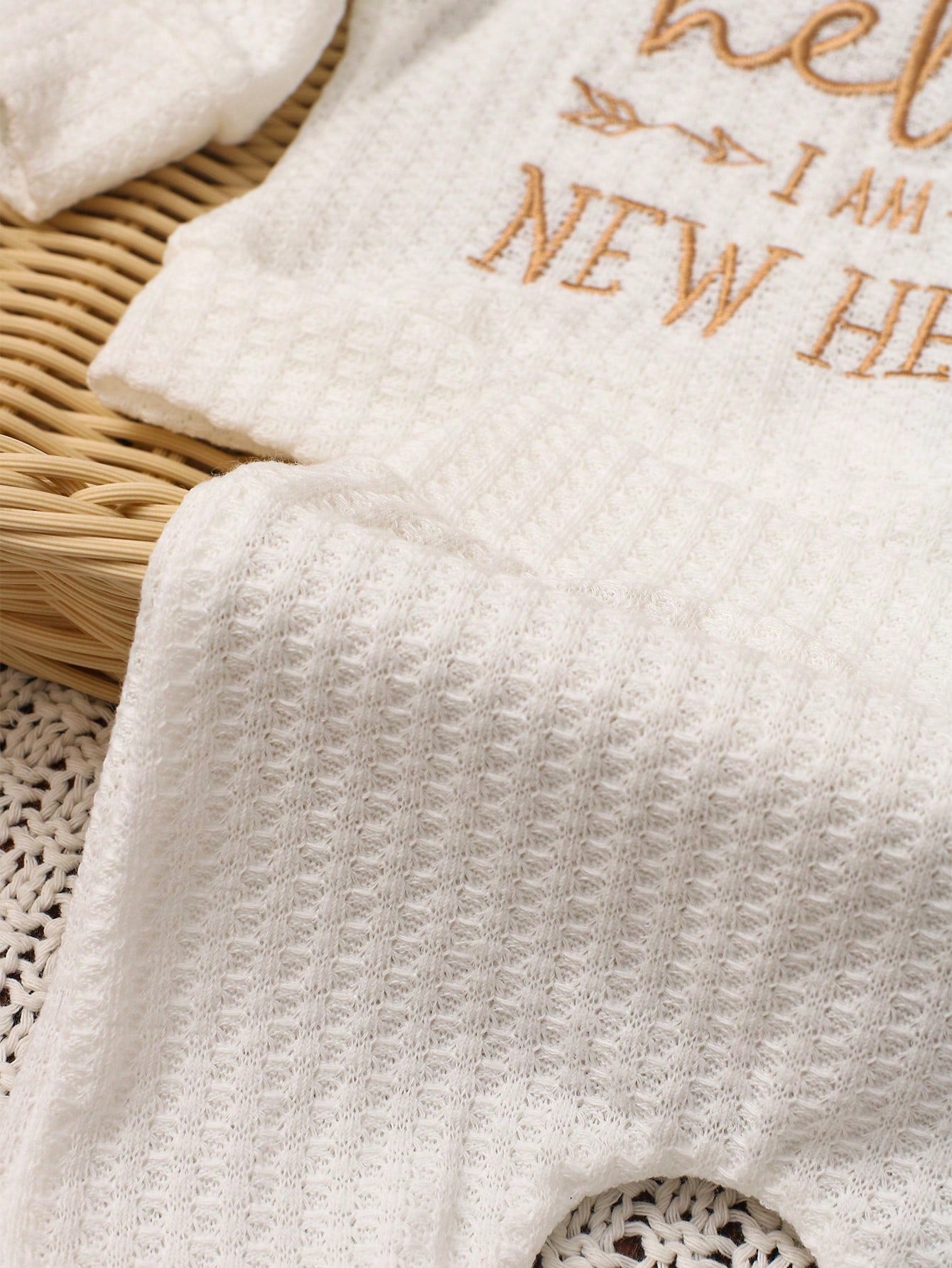 3pcs Baby Boys 'Hello I Am New Here' Embroidered Waffle Knit Set - ...