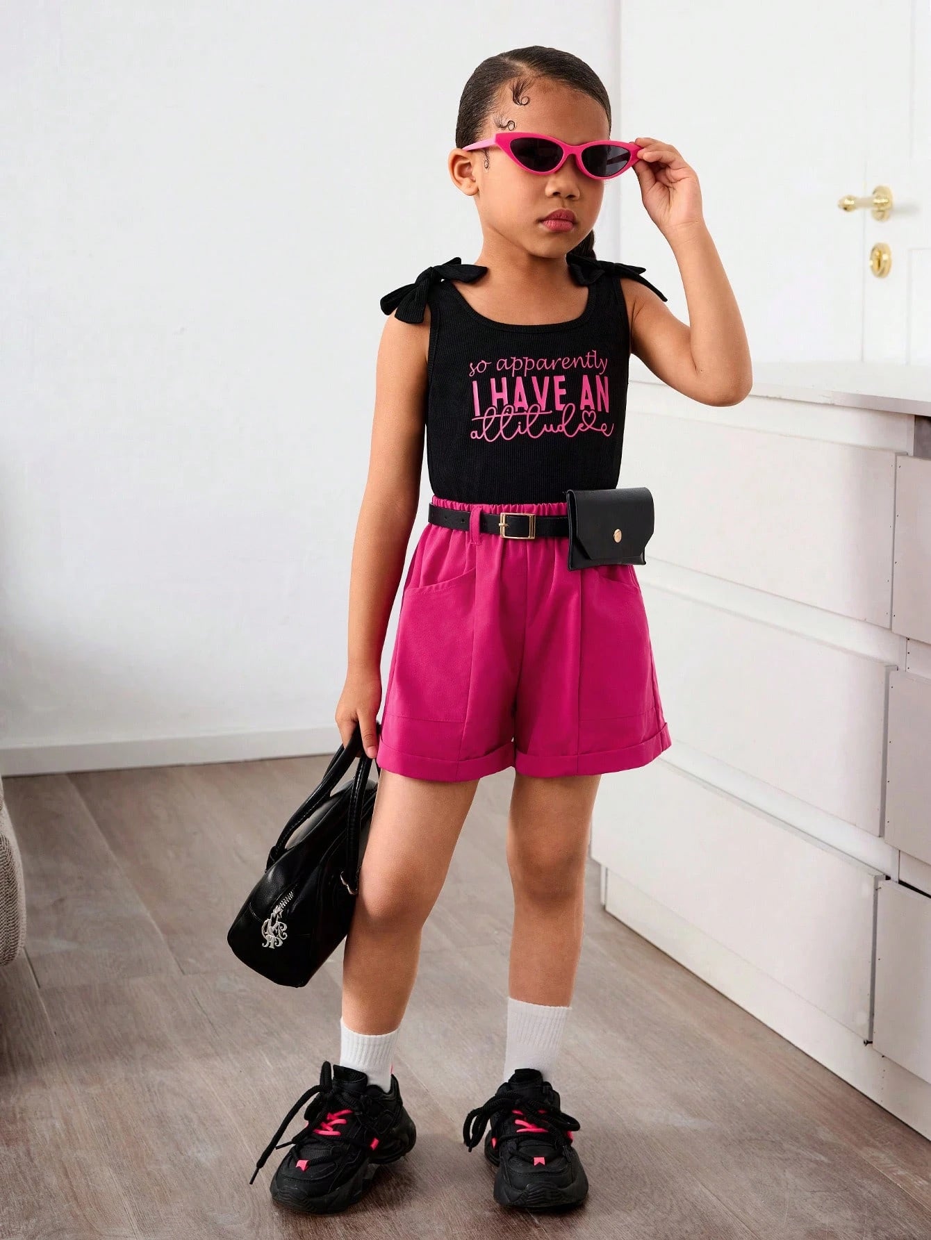 2pcs Little Girls Ribbed Bow-Shoulder Slogan Top & Shorts Set - Onyx