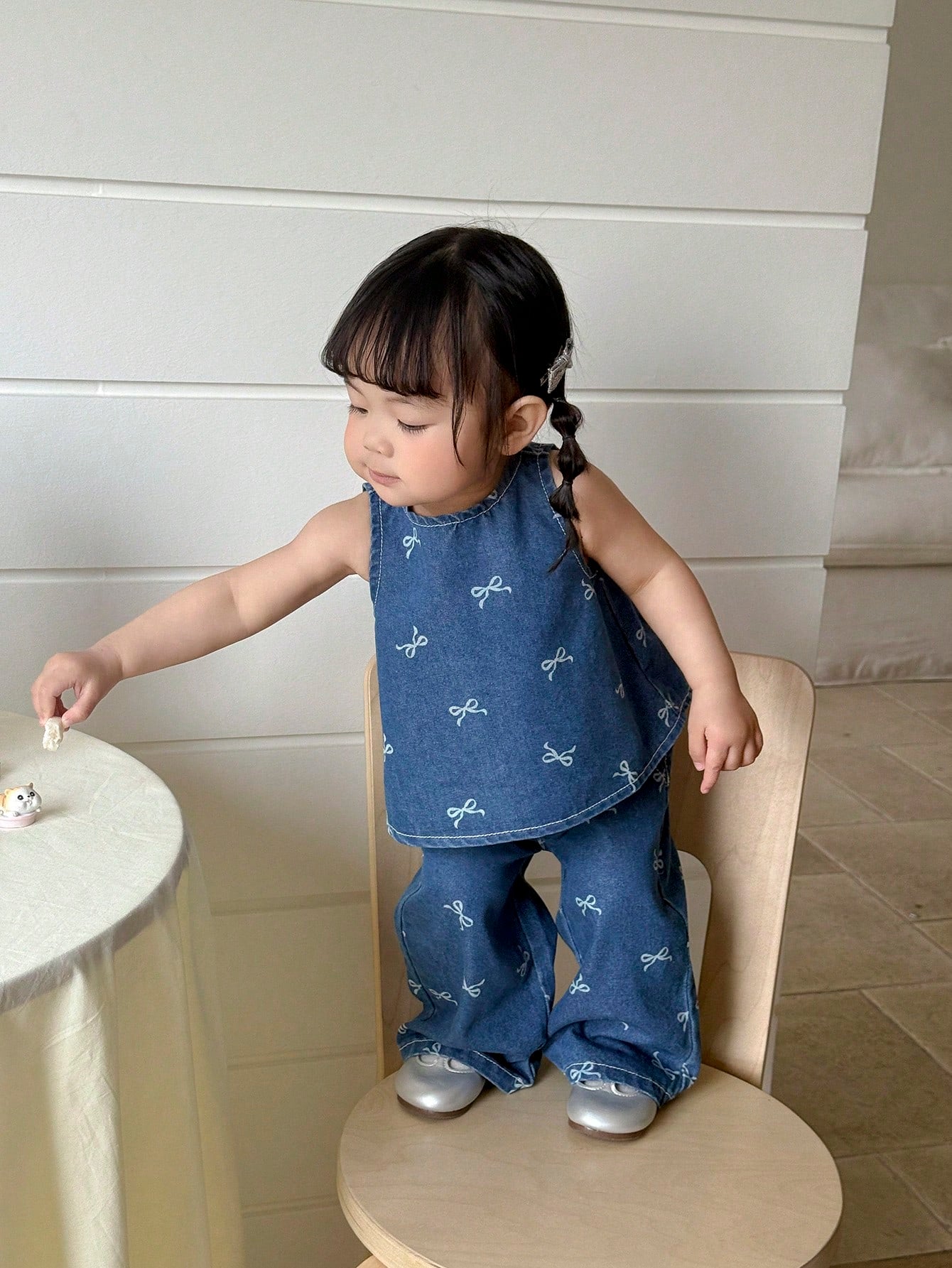 2pcs Girls Bow Print Denim Sleeveless Top & Wide-Leg Pants Set - Co...
