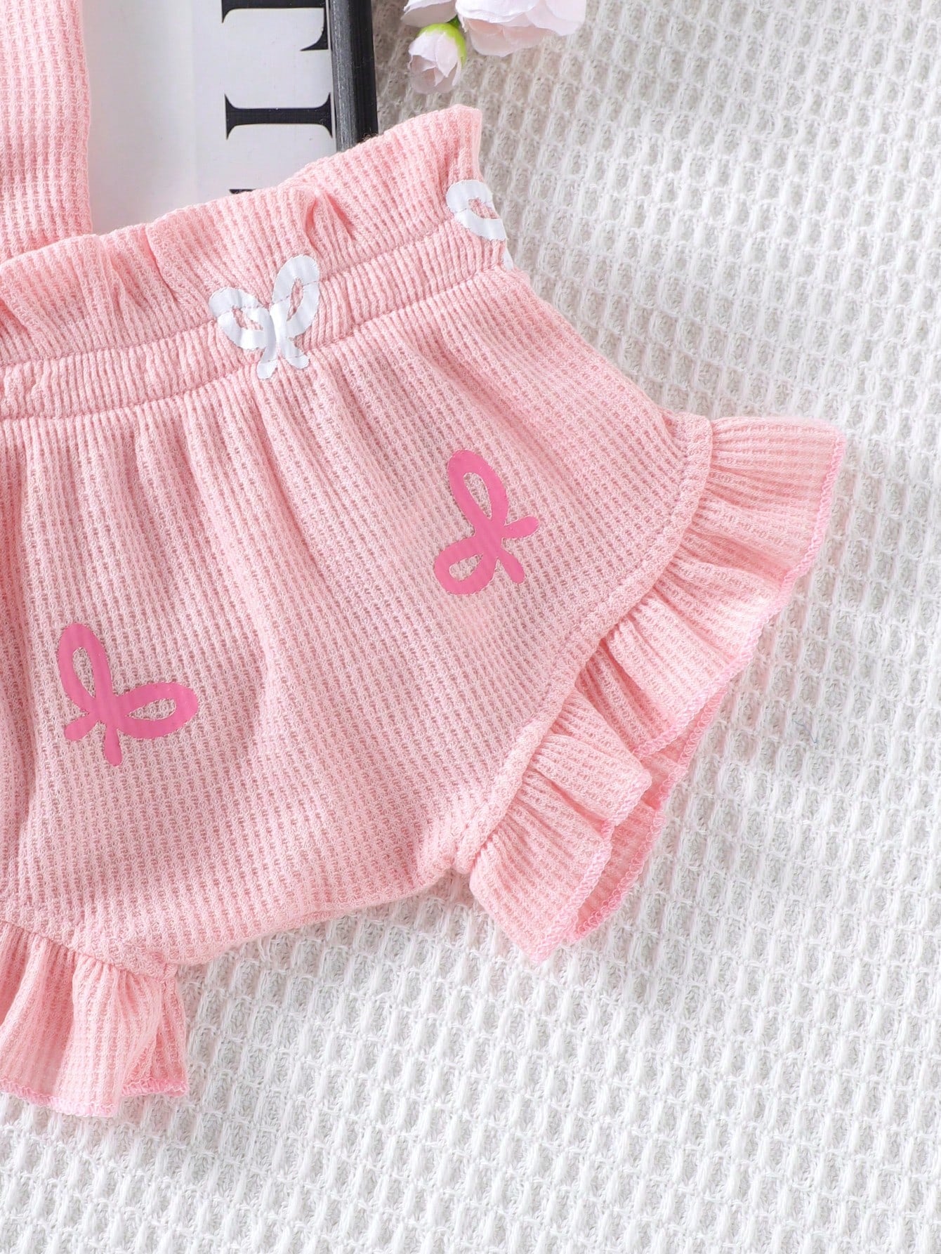 2pcs Baby Girls Bow Appliqué Bodysuit & Ruffle Shorts Set - Blush |...