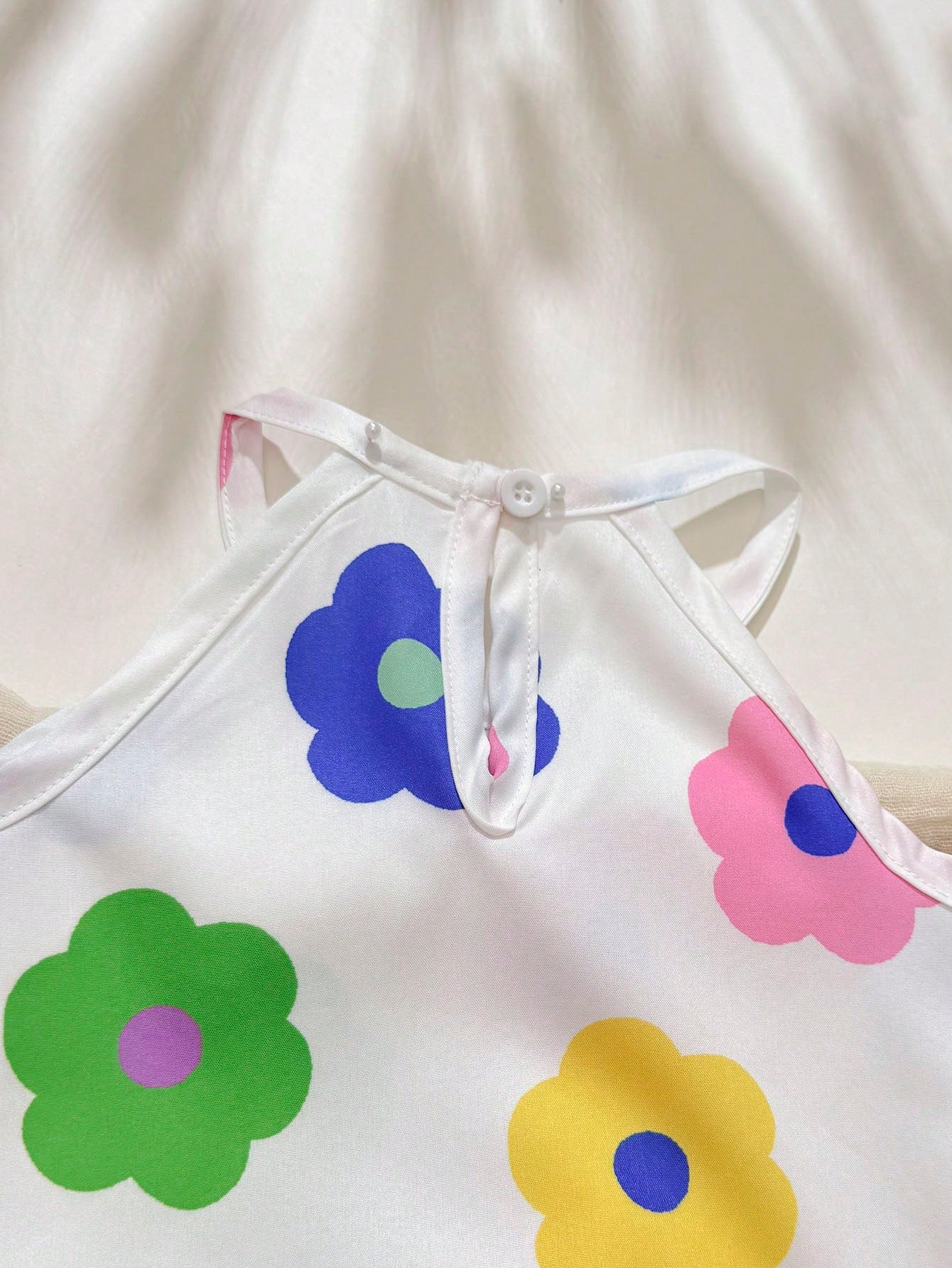 2pcs Girls Floral Peplum Camisole & Shorts Set - Ivory | 21 Century...