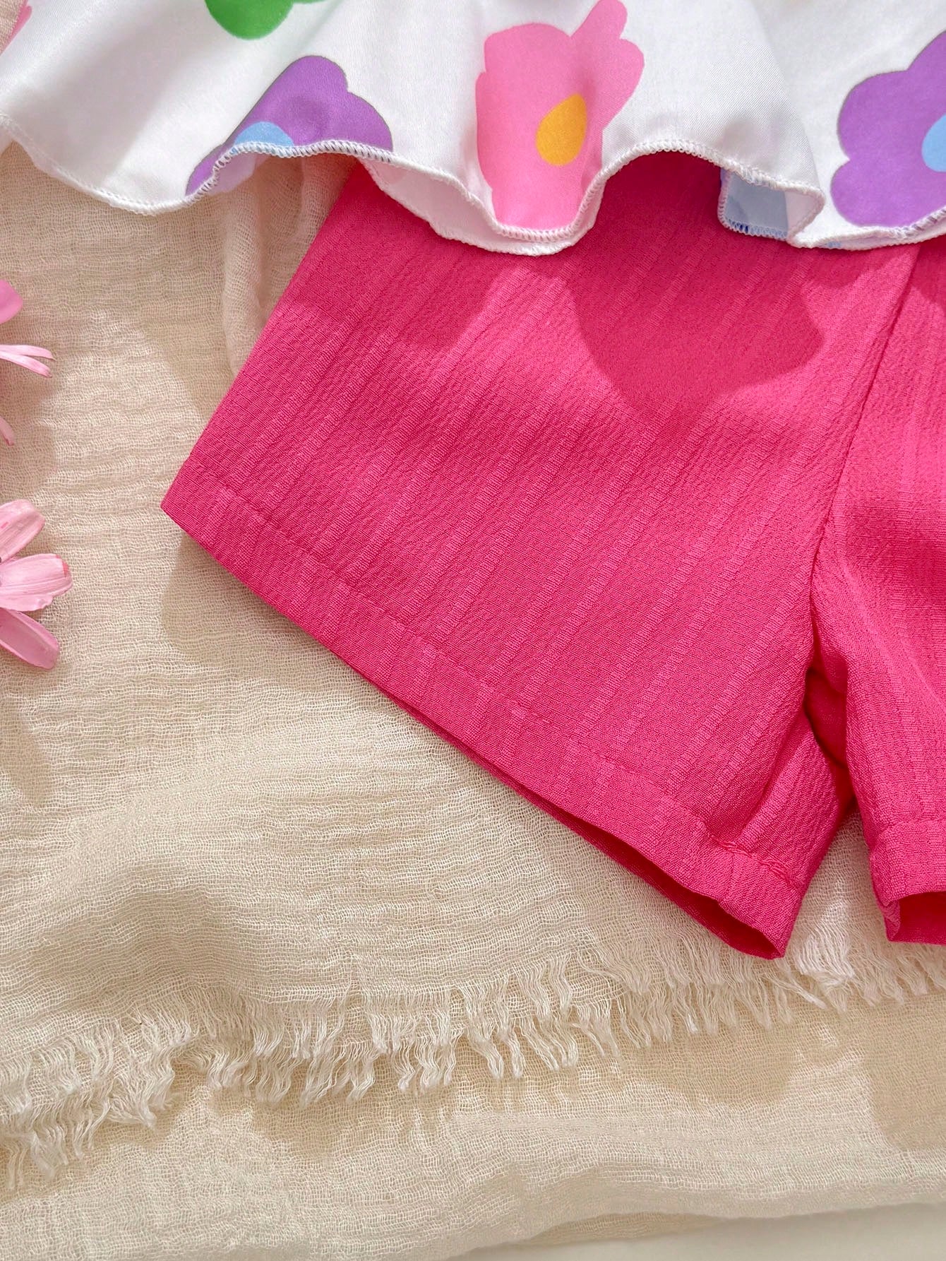 2pcs Girls Floral Peplum Camisole & Shorts Set - Ivory | 21 Century...