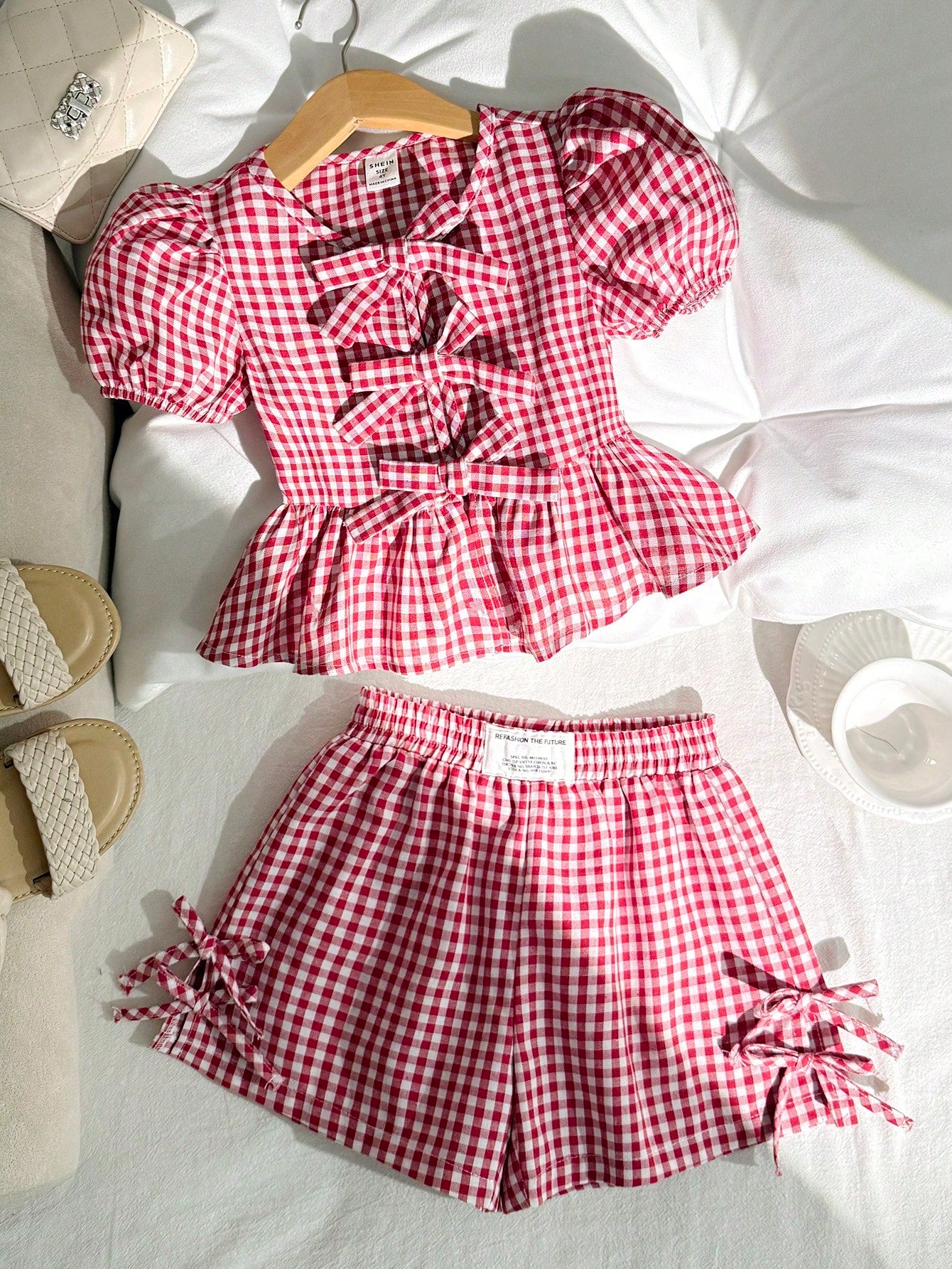 2pcs Girls Striped Ruffle Peplum Top & Shorts Set - Blush