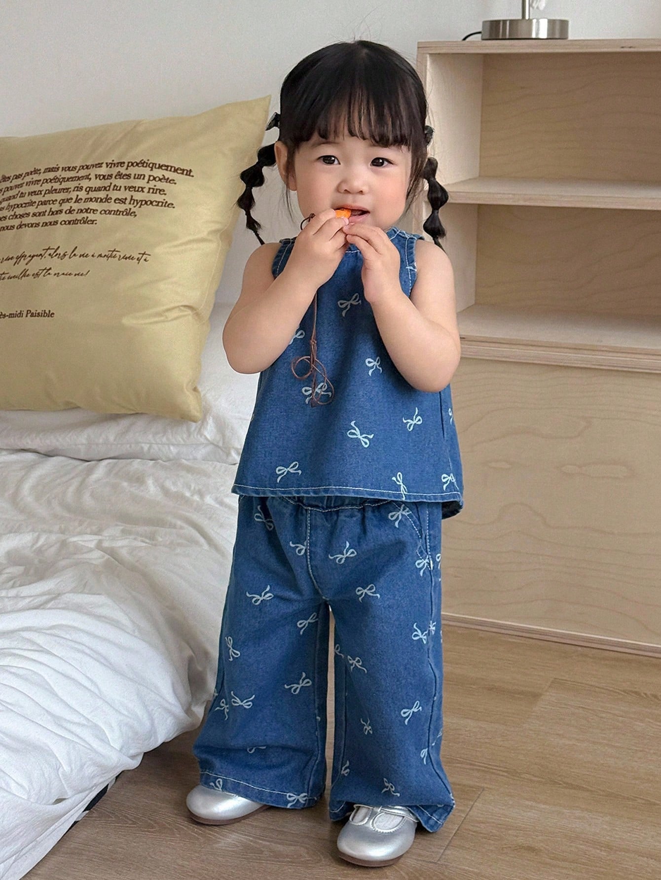 2pcs Girls Bow Print Denim Sleeveless Top & Wide-Leg Pants Set - Co...