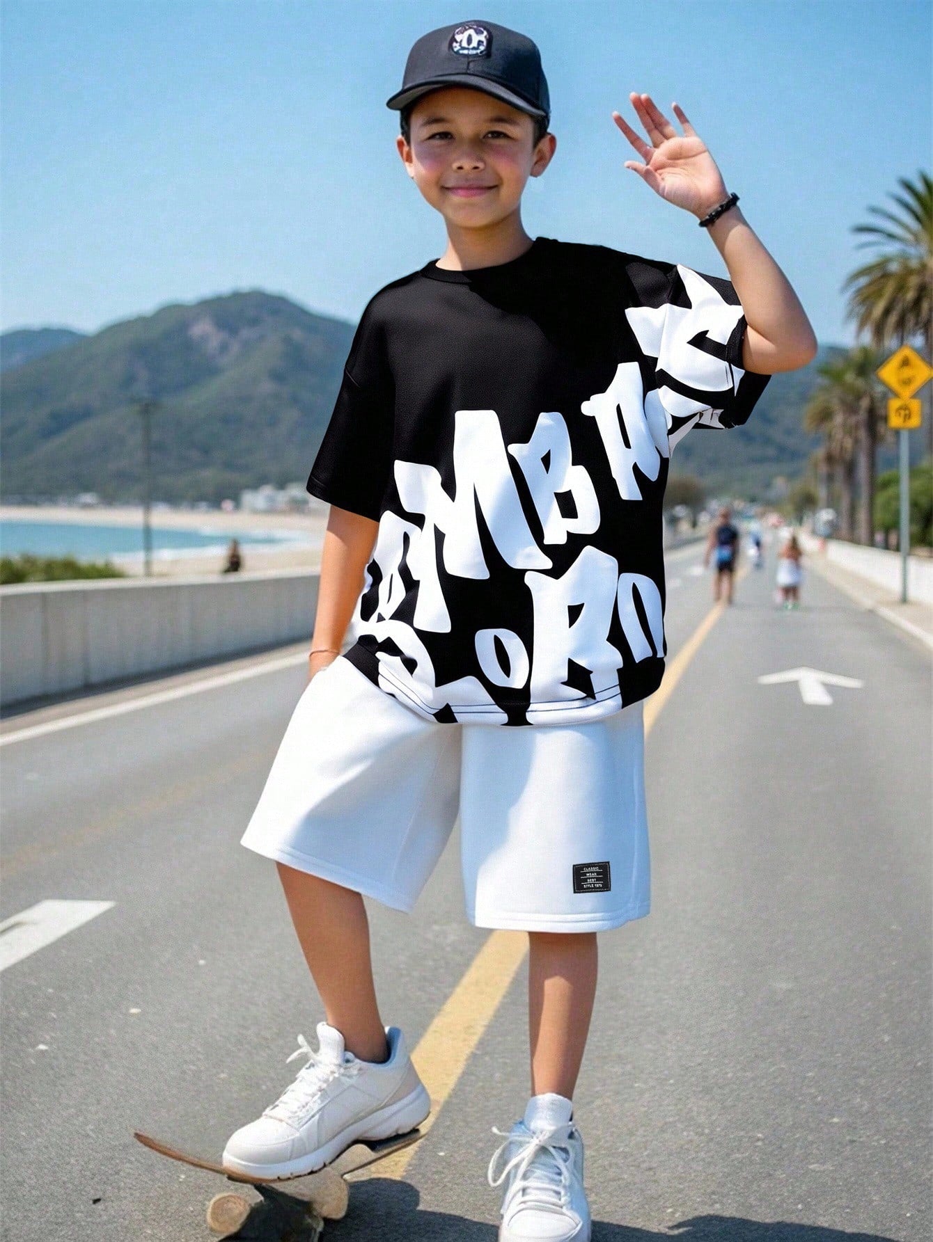 2pcs Boys Graffiti Letter Graphic Tee & Shorts Set - Onyx