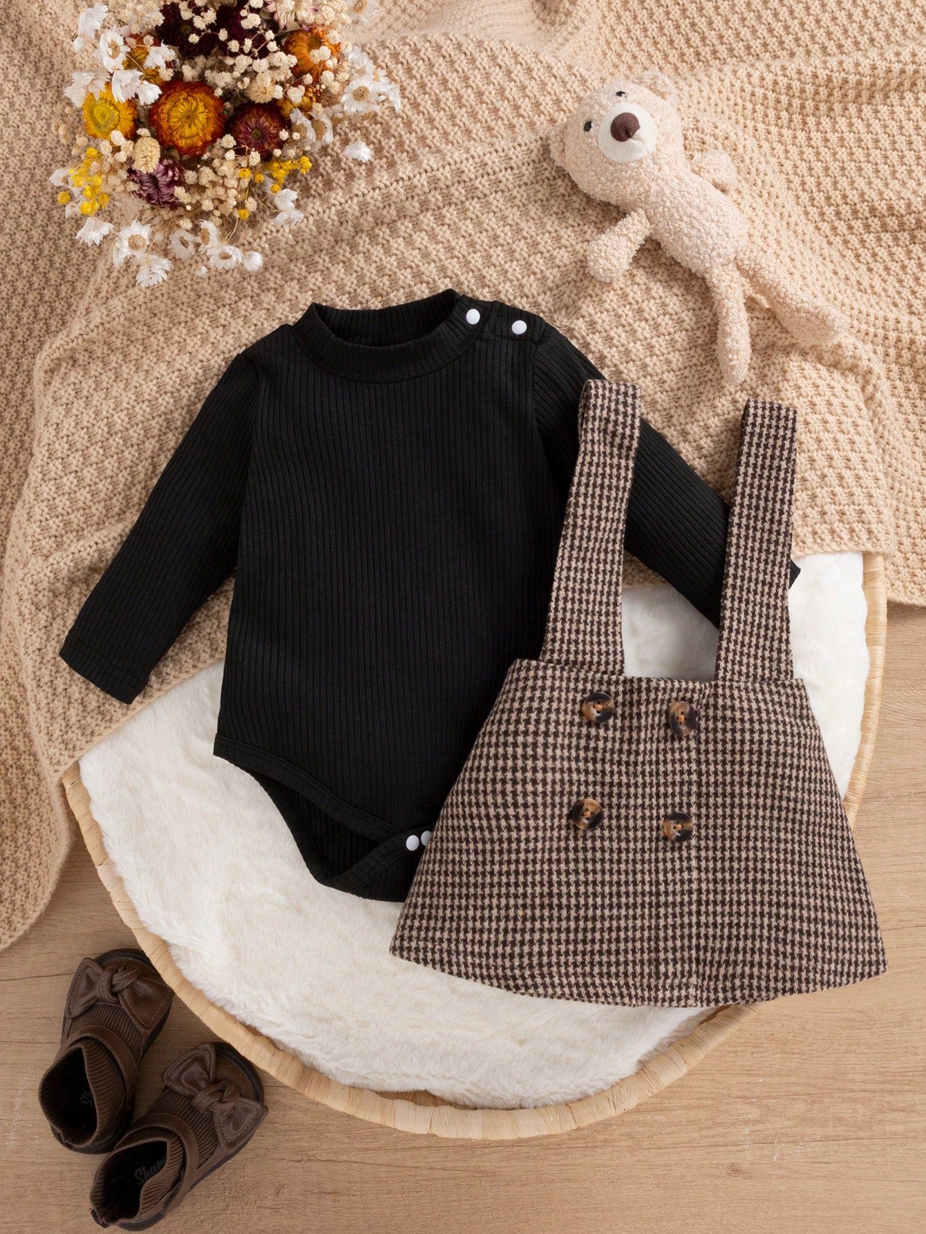 2pcs Baby Girls Ribbed Bodysuit & Houndstooth Suspender Skirt Set -...