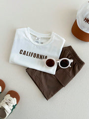 2pcs Boys California Graphic Tee & Cargo Shorts Set - Ivory
