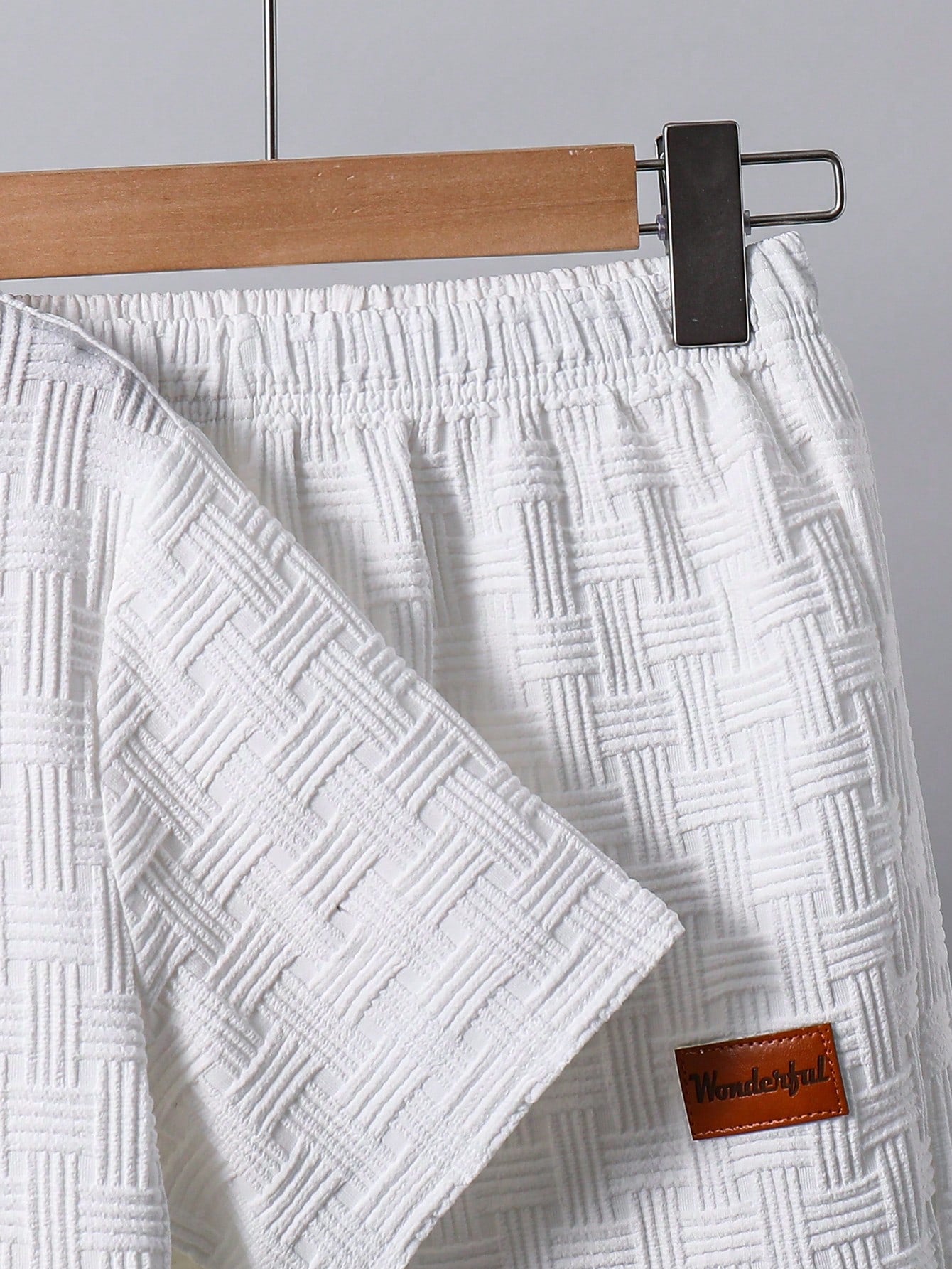 2pcs Big Boys Applique V-Neck Tee & Pants Set - Ivory