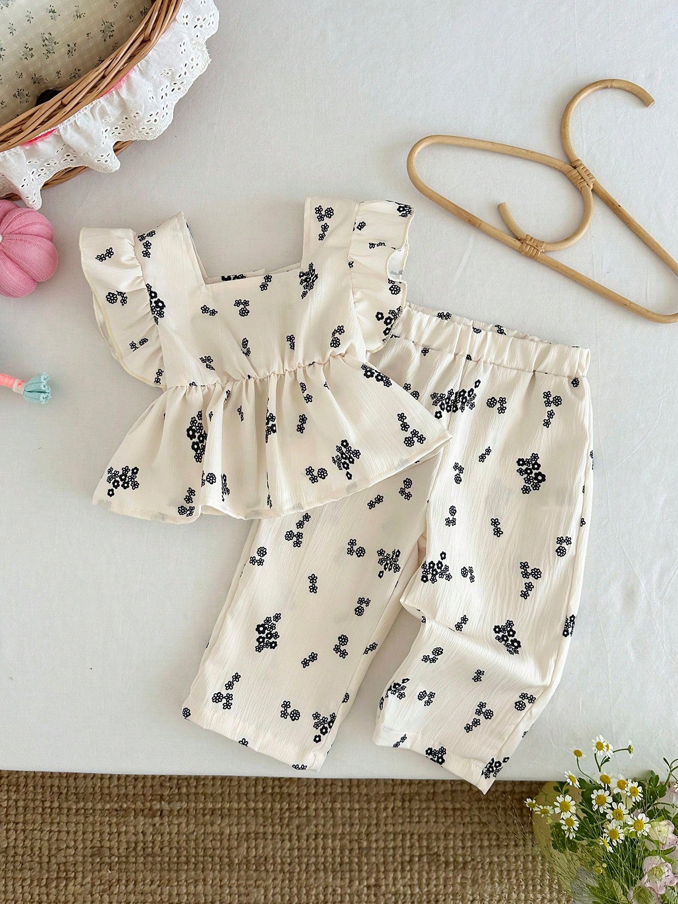 2pcs Girls Floral Ruffle Peplum Top & Pants Set - Ecru | 21 Century...