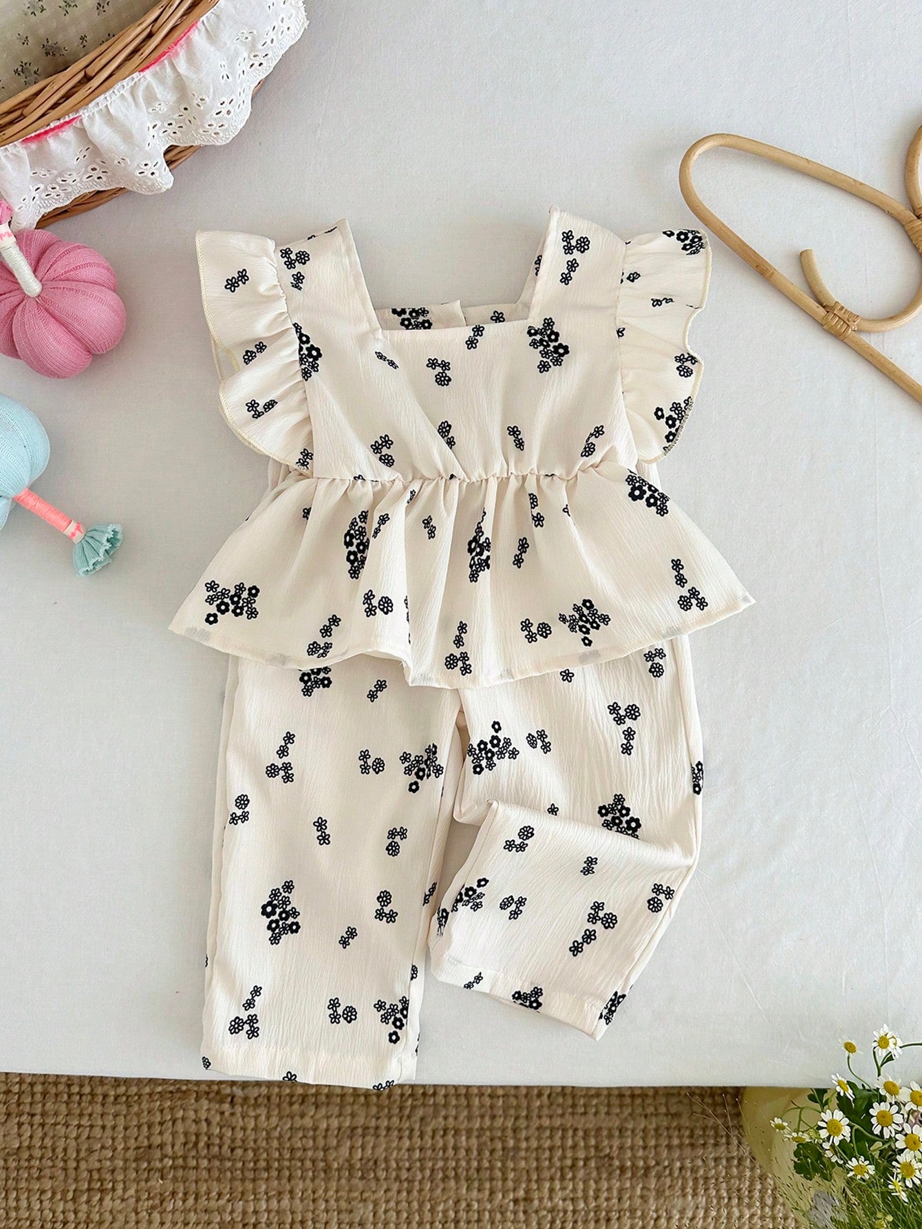 2pcs Girls Floral Ruffle Peplum Top & Pants Set - Ecru | 21 Century...