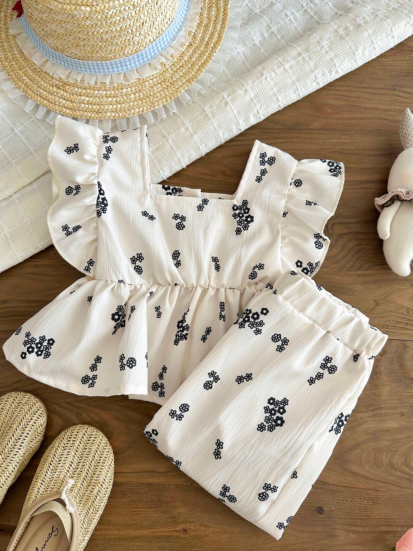 2pcs Girls Floral Ruffle Peplum Top & Pants Set - Ecru | 21 Century...