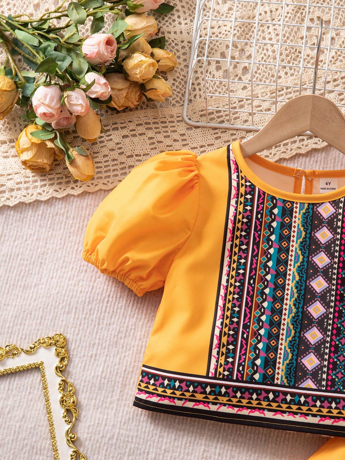 2pcs Little Girls Aztec Print Puff Sleeve Top & Pants Set - Saffron...