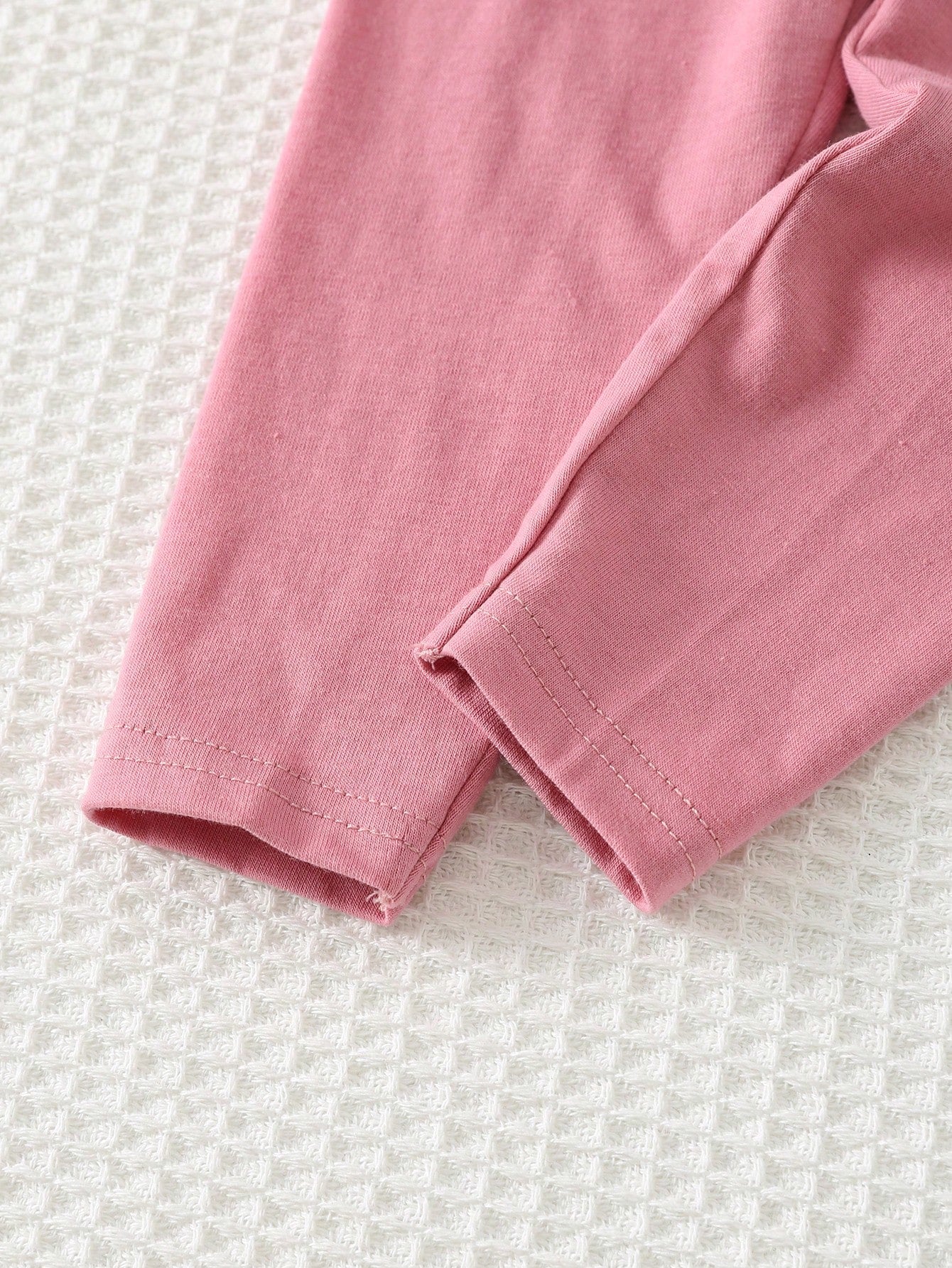 2pcs Girls Textured Heart Appliqué Tee & Legging Set - Isabelline