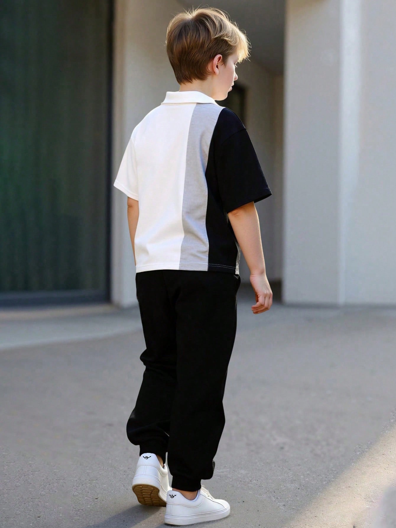 2pcs Boys Cartoon Print Polo Shirt & Pants Set - Ivory