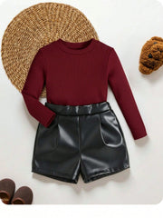 2pcs Girls Ribbed Knit Top & Faux Leather Shorts Set - Crimson | 21...