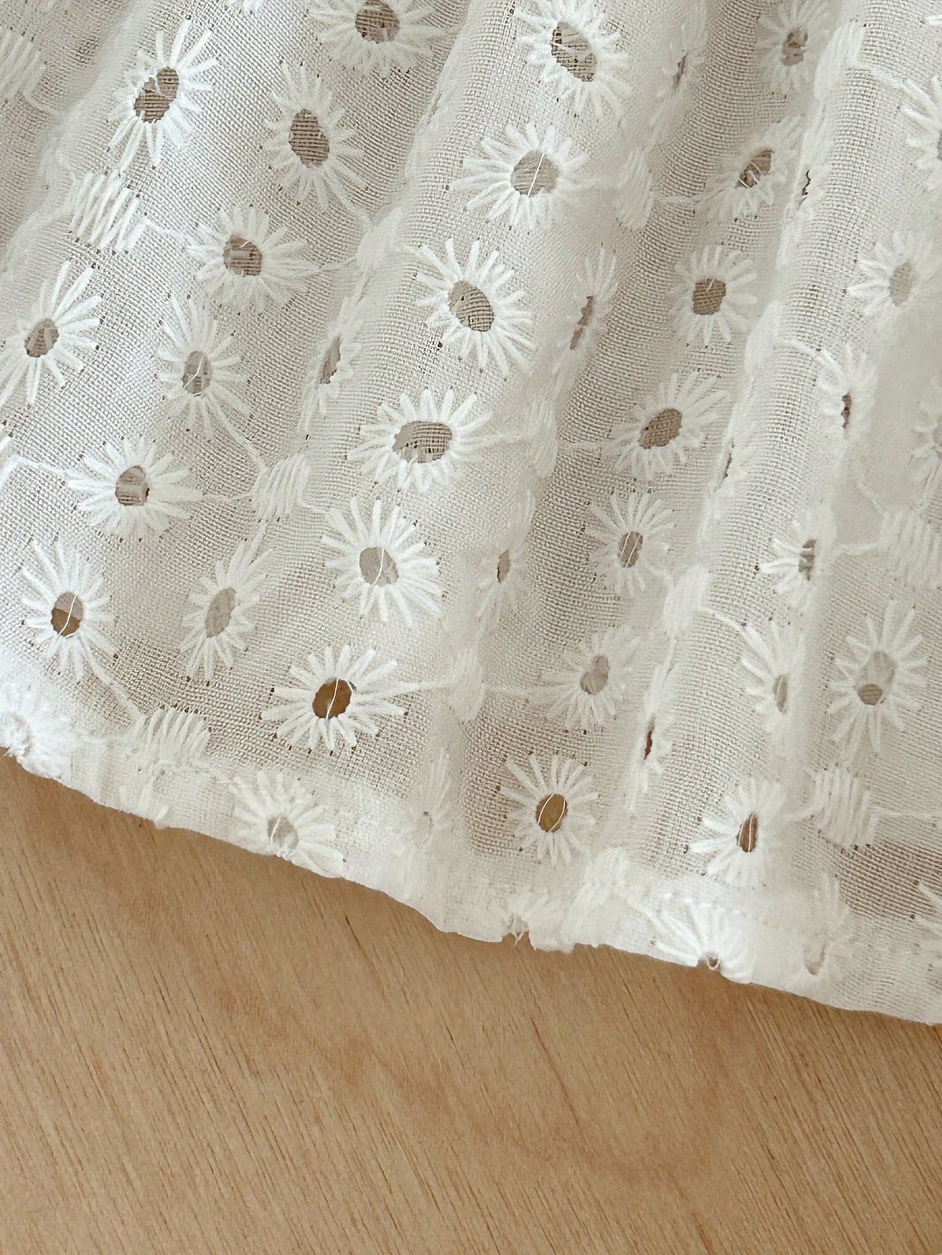2pcs Girls Daisy Eyelet Cami Top & Wide-Leg Pants Set - Ivory | 21 ...