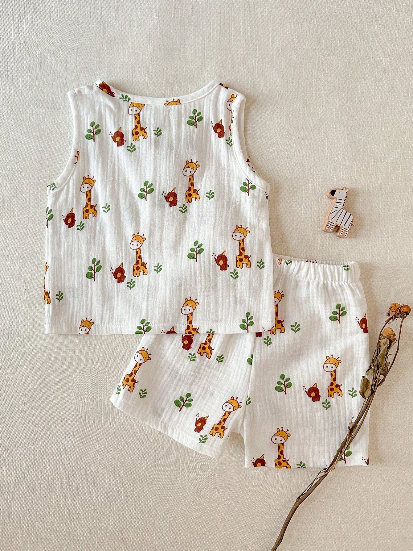 2pcs Boys Giraffe Print Muslin Tank Top & Shorts Set - Ivory | 21 C...