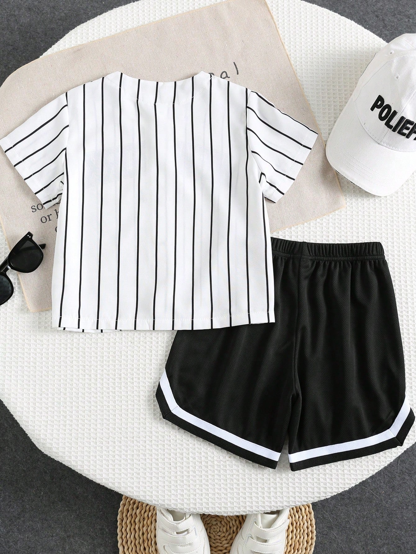 2pcs Boys New York Stripe Baseball Jersey & Shorts Set - Ivory