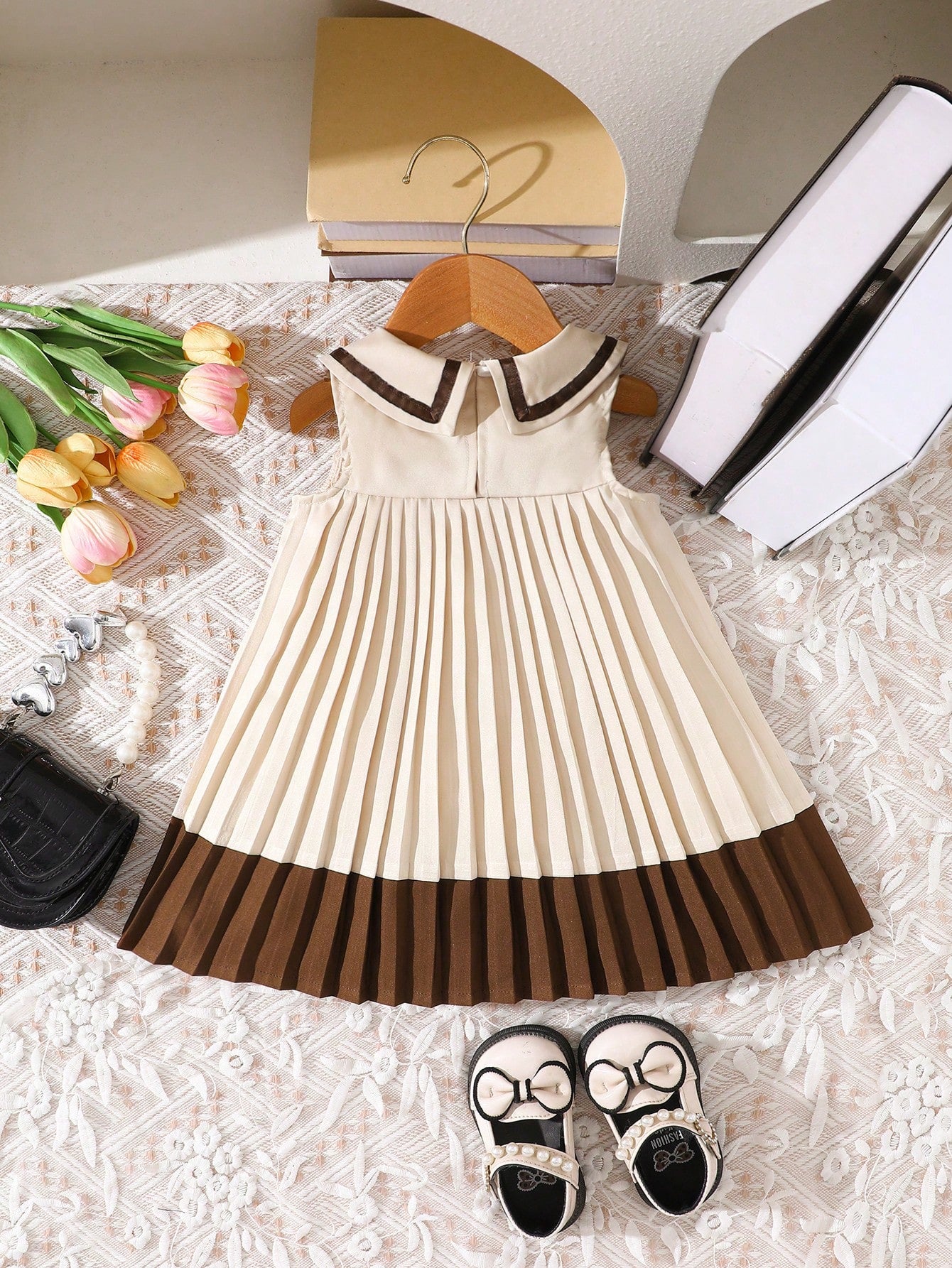 Girls Colourblock Pleated Peter Pan Collar Dress - Ecru | 21 Centur...