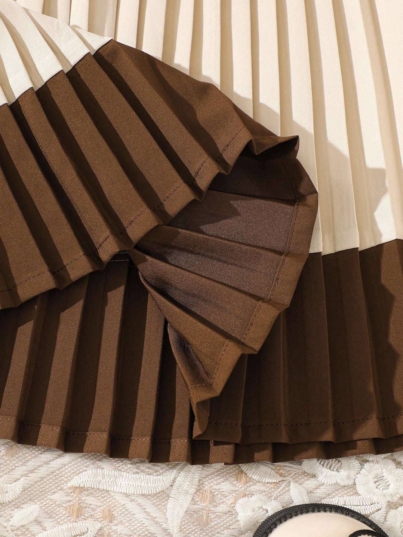Girls Colourblock Pleated Peter Pan Collar Dress - Ecru | 21 Centur...
