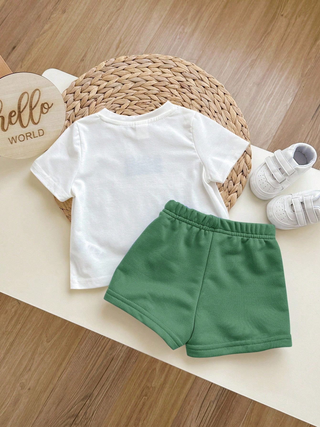 2pcs Boys Graphic Tee & Drawstring Shorts Set - Sage