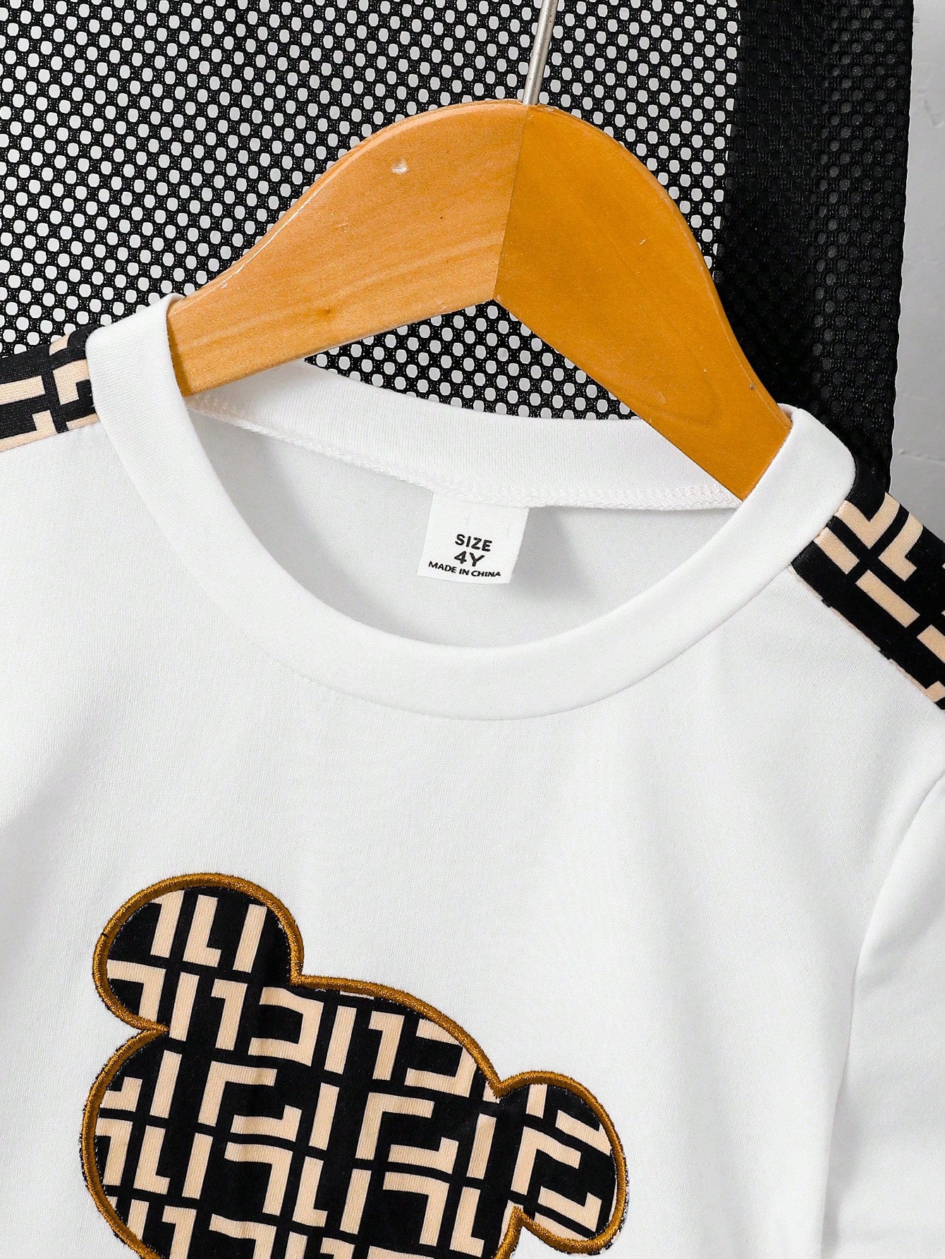 2pcs Boys Monogram Bear Graphic Tee & Shorts Set - Ivory