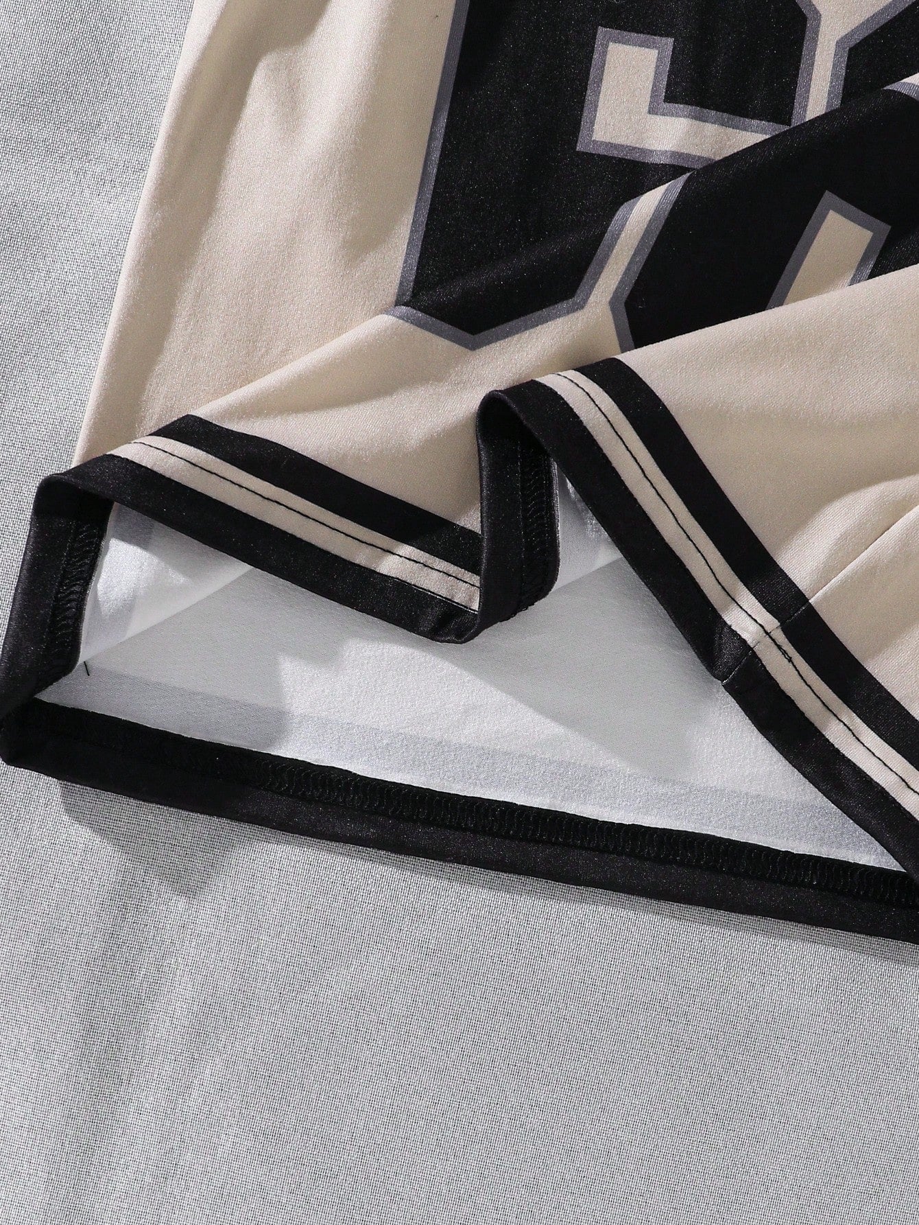 2pcs Boys Varsity Number Print Tee & Shorts Set - Ecru