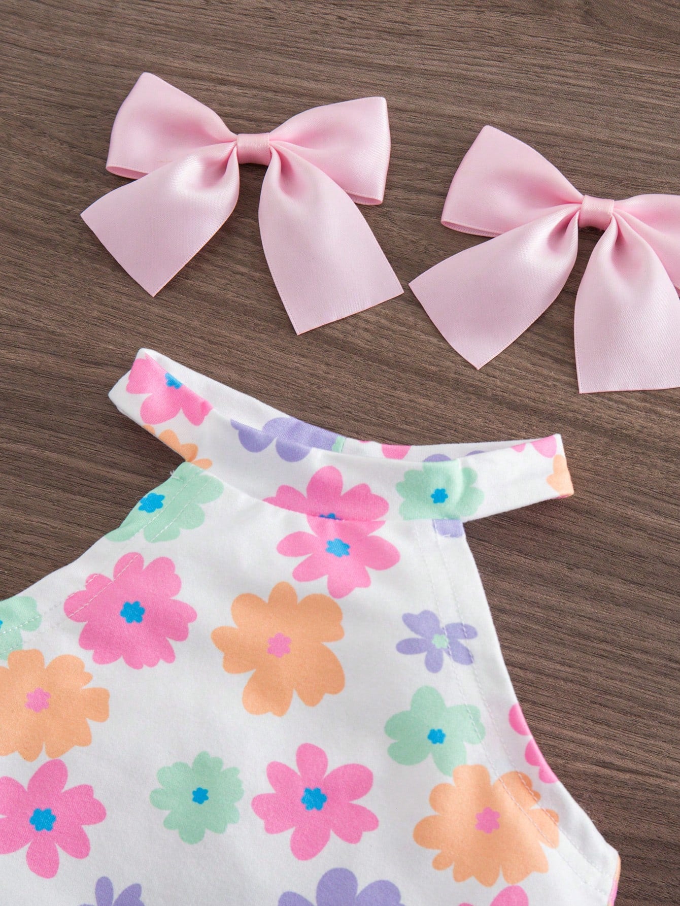 2pcs Girls Floral Halter Top & Flared Pants Set - Ivory | 21 Centur...