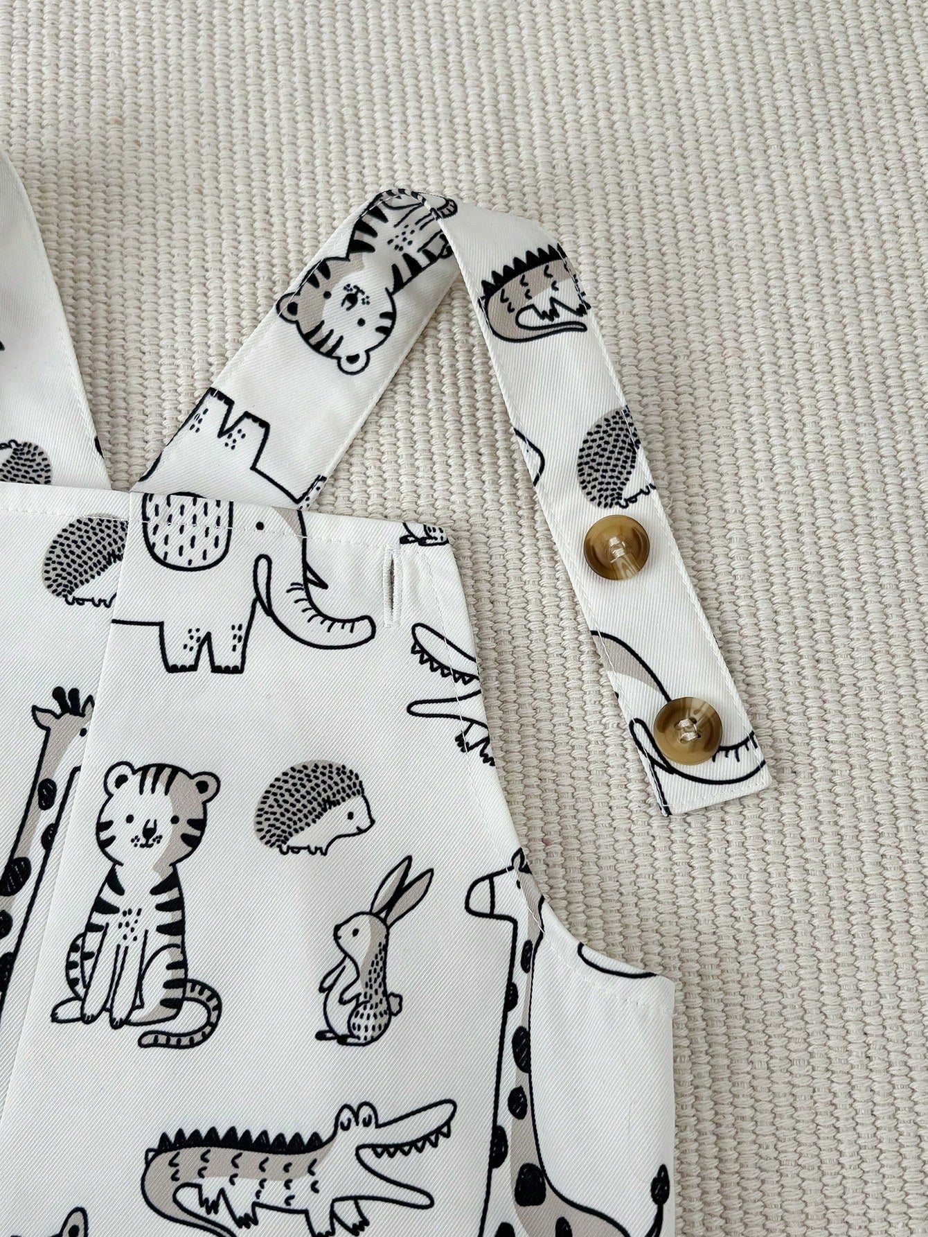 2pcs Unisex Safari Animal Print Tee & Dungaree Set - Ivory | 21 Cen...