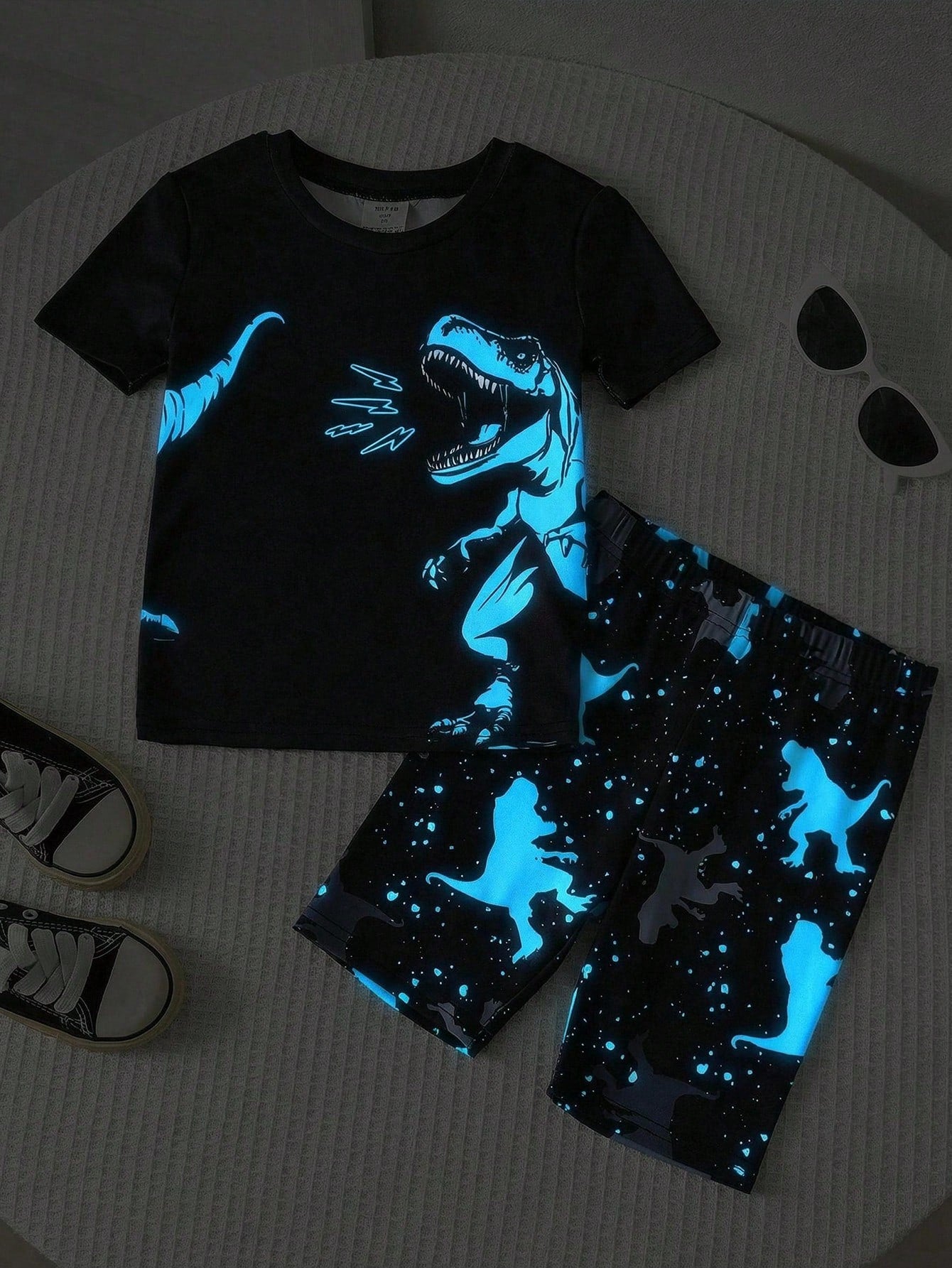 2pcs Little Boys Glow-In-The-Dark Dinosaur Tee & Shorts Set - Onyx