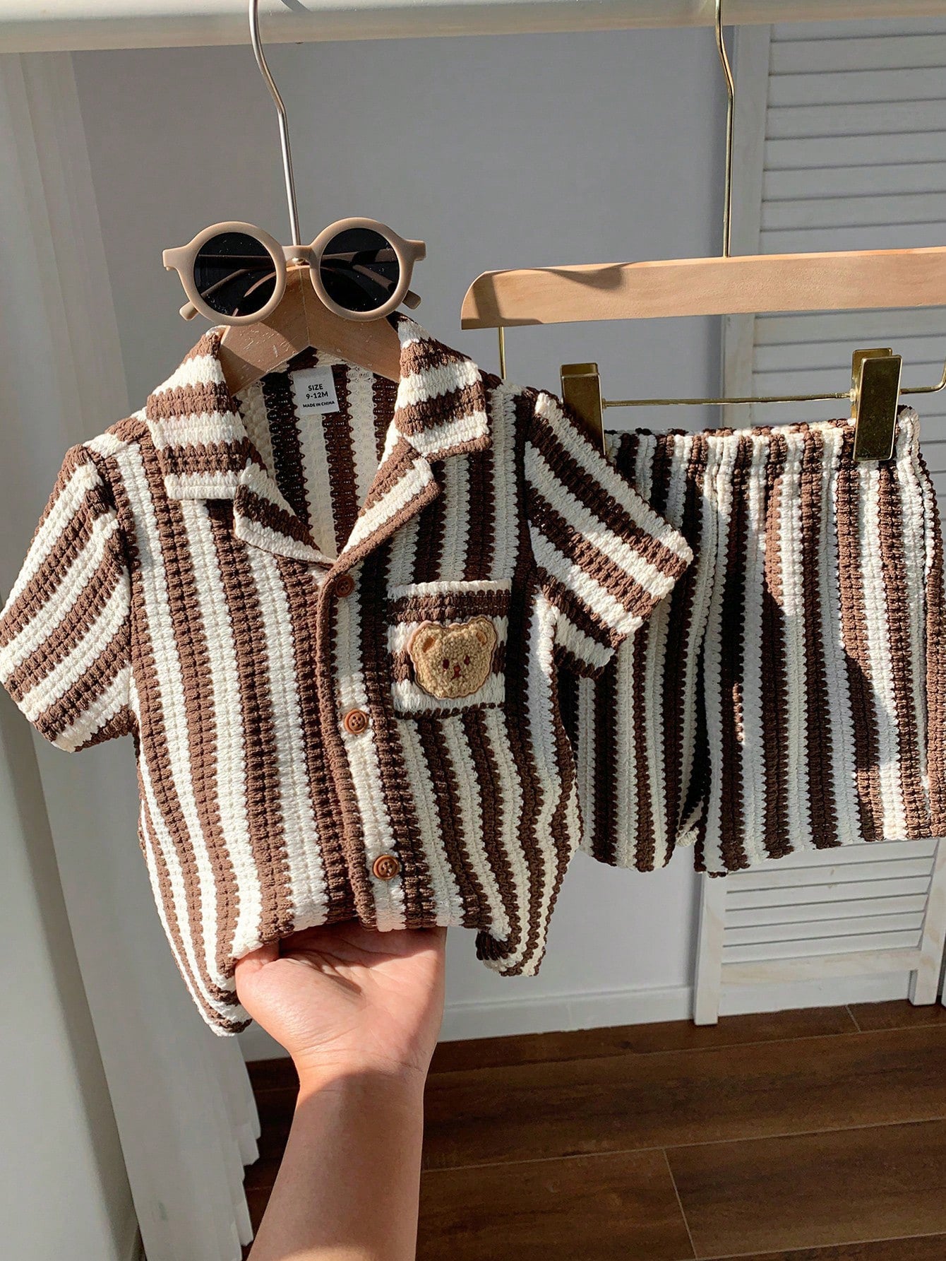 2pcs Boys Striped Knit Resort Collar Shirt & Shorts Set - Latte