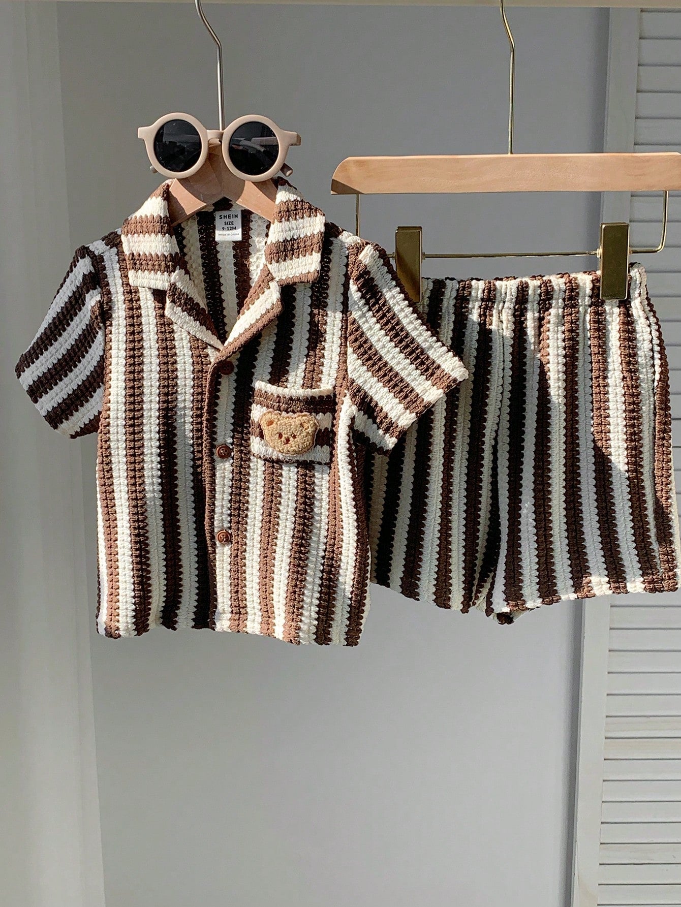 2pcs Boys Striped Knit Resort Collar Shirt & Shorts Set - Latte