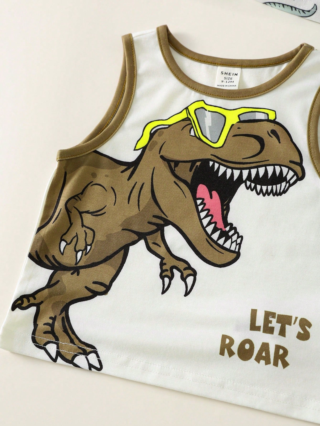 3pcs Boys Dinosaur Print & Stripe Tank Top Set - Ivory