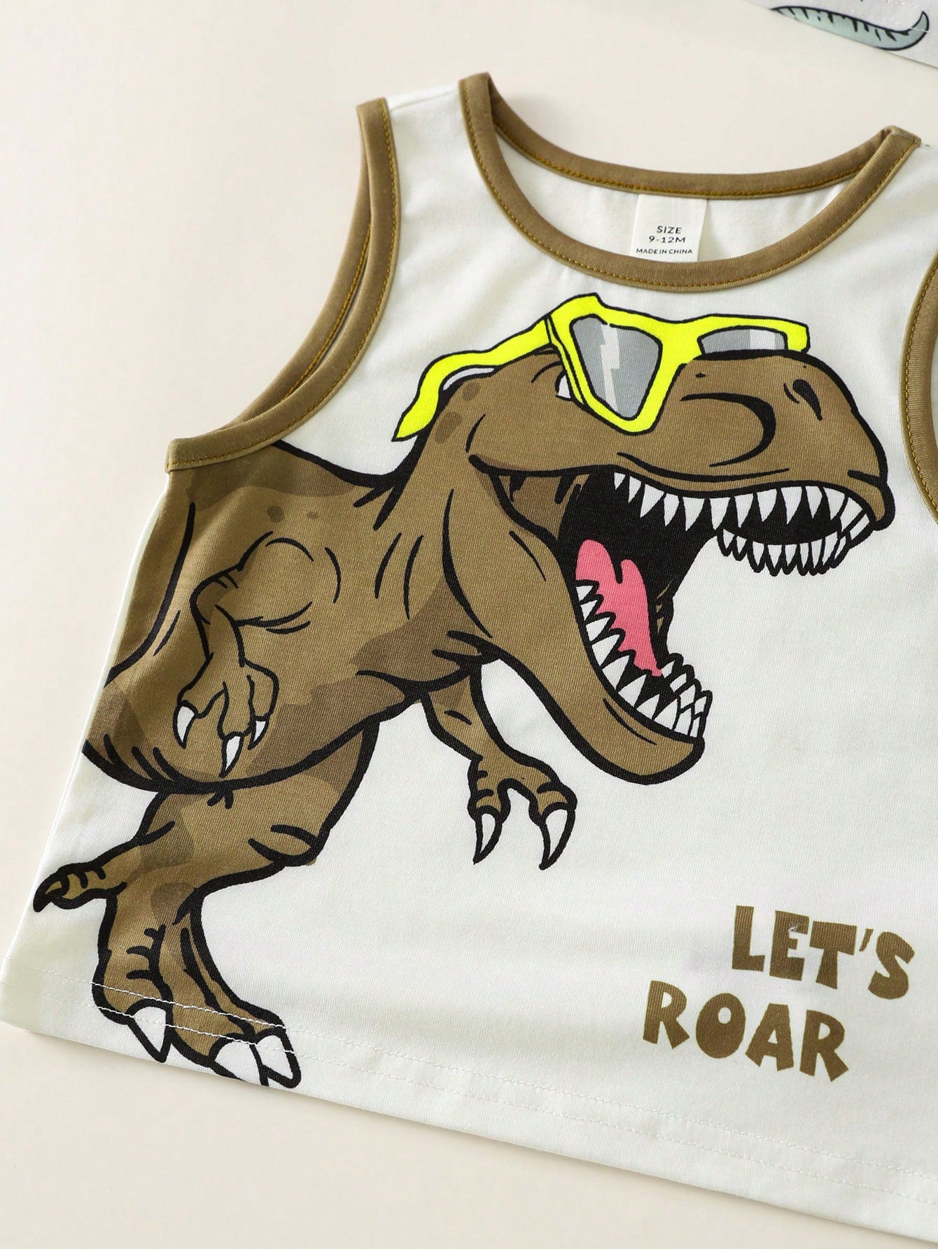 3pcs Boys Dinosaur Print & Stripe Tank Top Set - Ivory