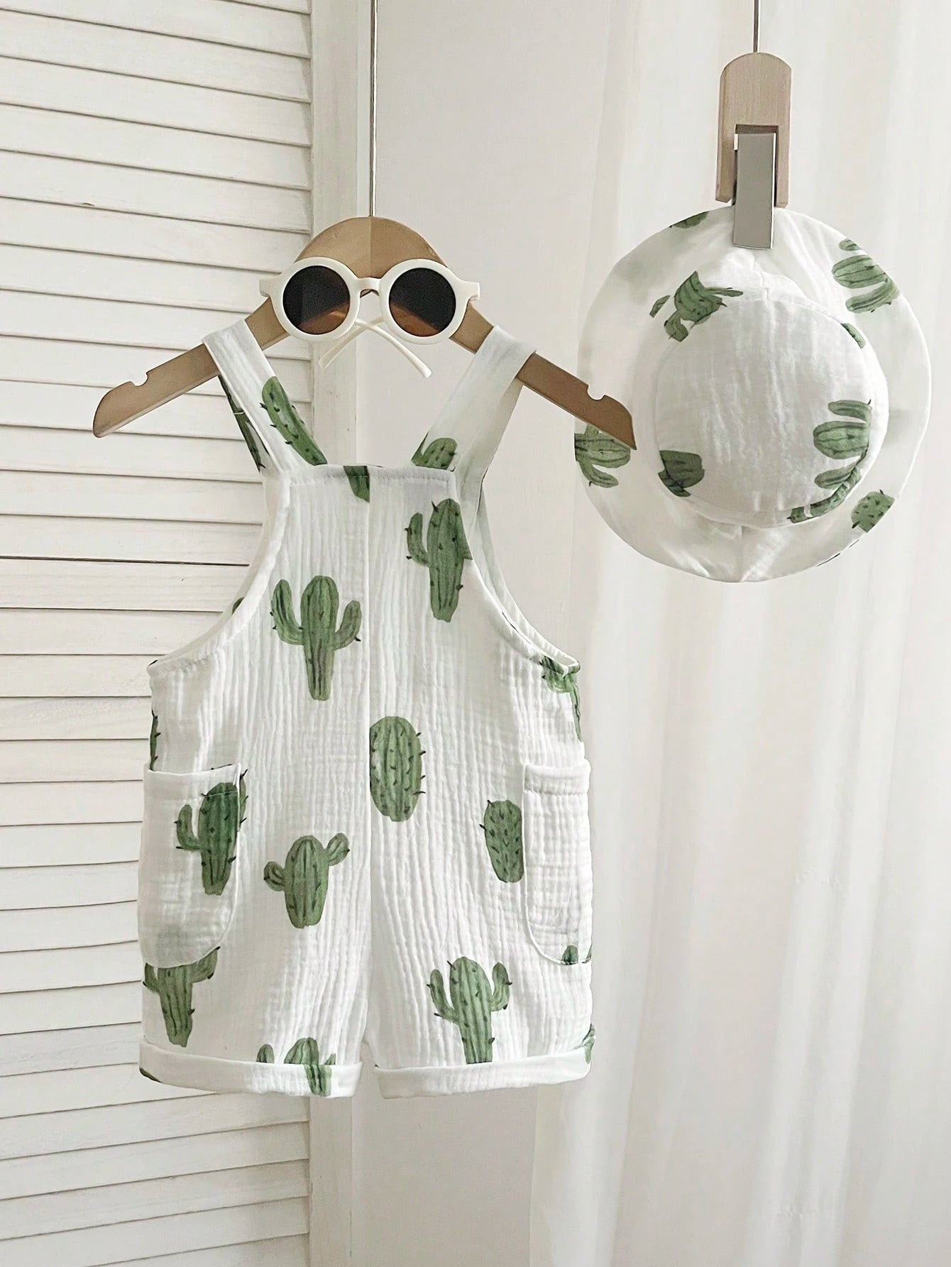 2pcs Boys Cactus Print Muslin Dungaree & Bucket Hat Set - Ivory | 2...