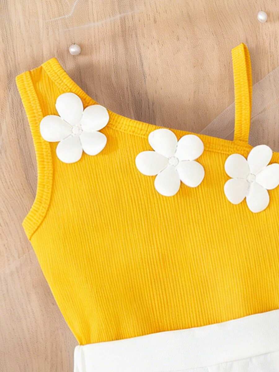 2pcs Girls Floral Appliqué Camisole & Shorts Set - Buttercup