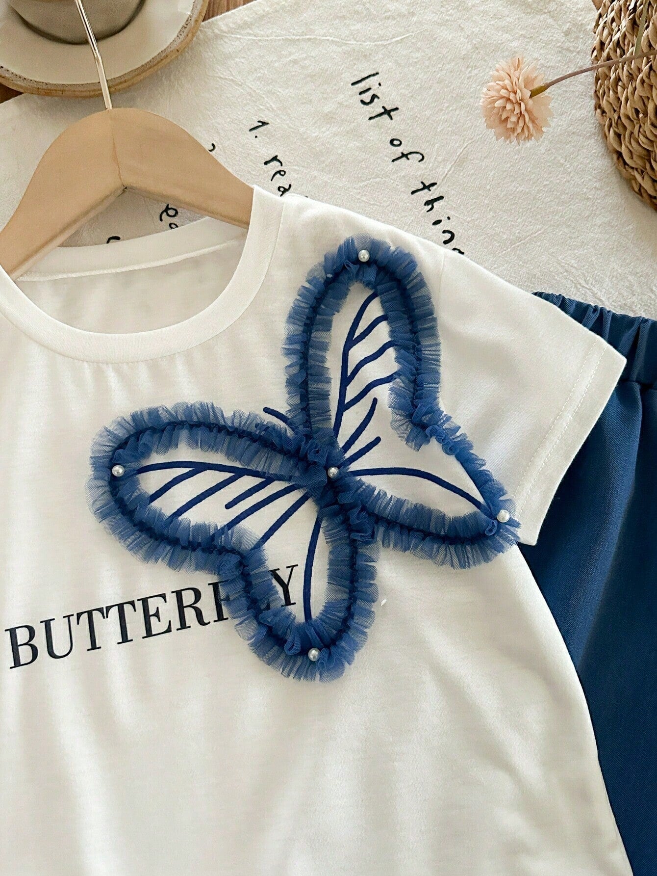 2pcs Little Girls Butterfly Appliqué Tee & Wide-Leg Pants Set - Sla...