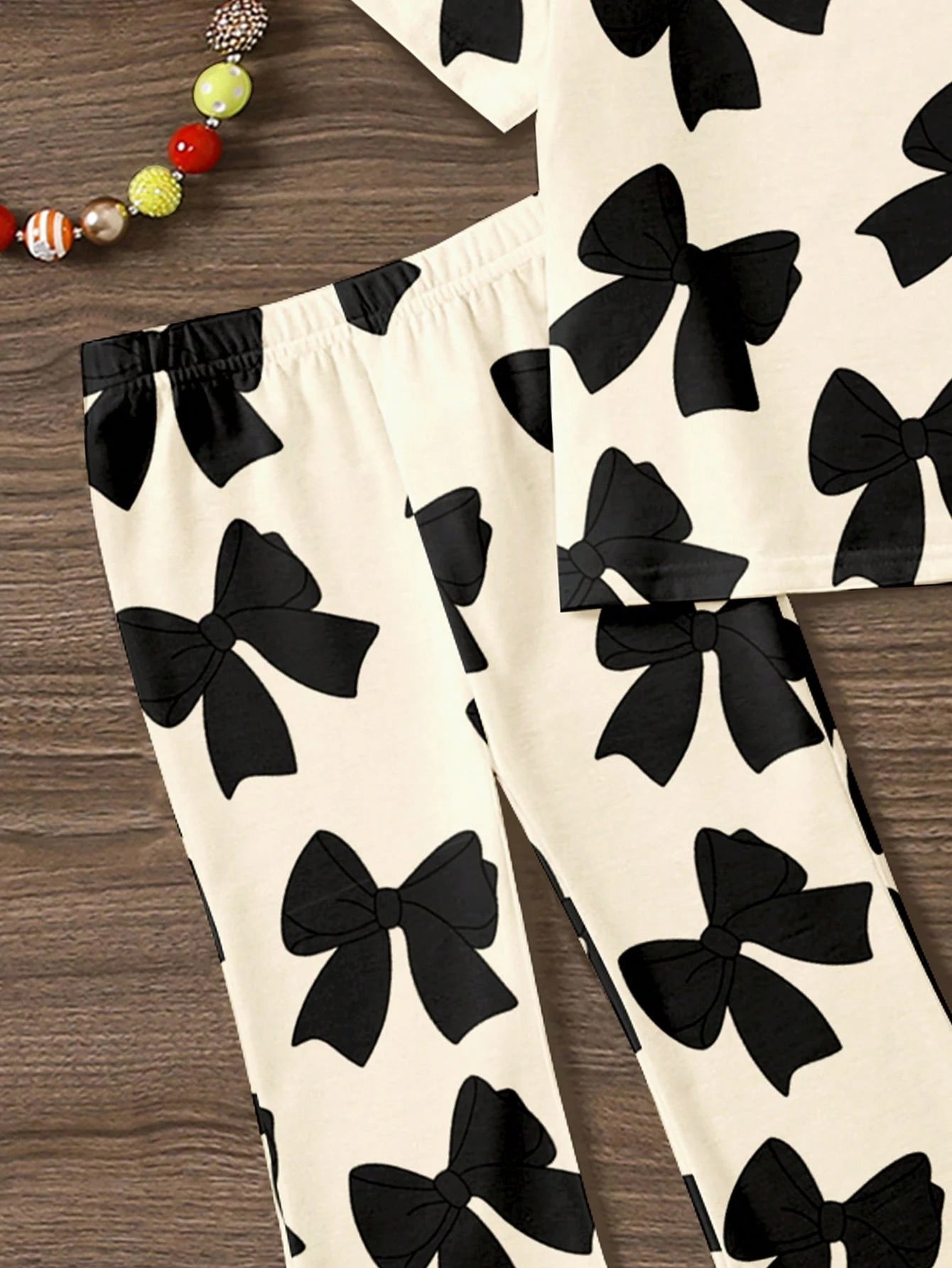 2pcs Little Girls Bow Print Tee & Flare Pants Set - Ecru | 21 Centu...