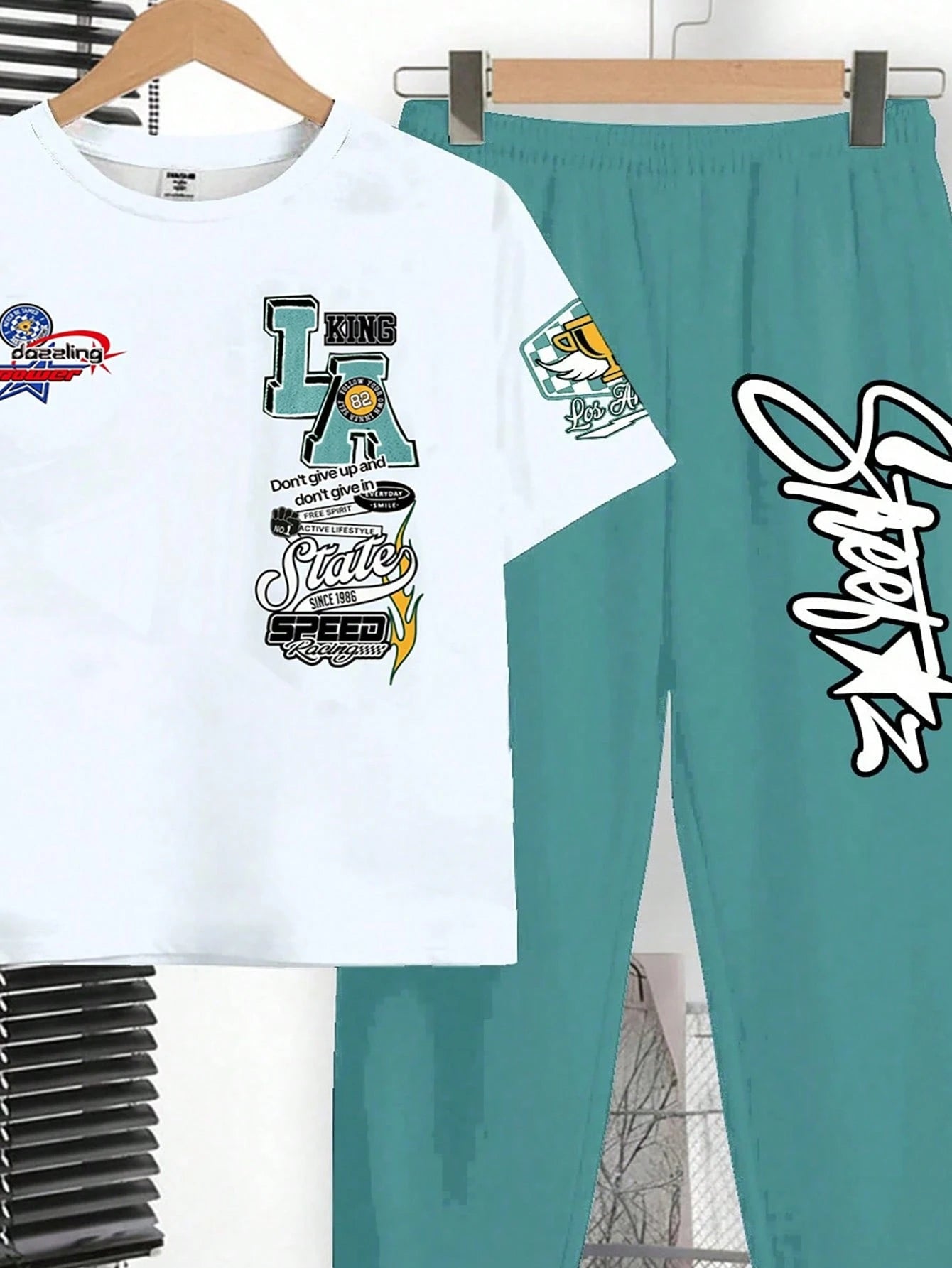 2pcs Big Boys Y2K Graffiti Print Tee & Pants Set - Ivory