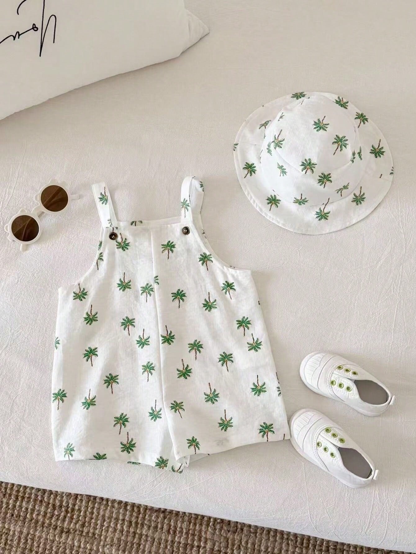 2pcs Boys Palm Print Dungaree Shorts & Bucket Hat - Ivory | 21 Cent...